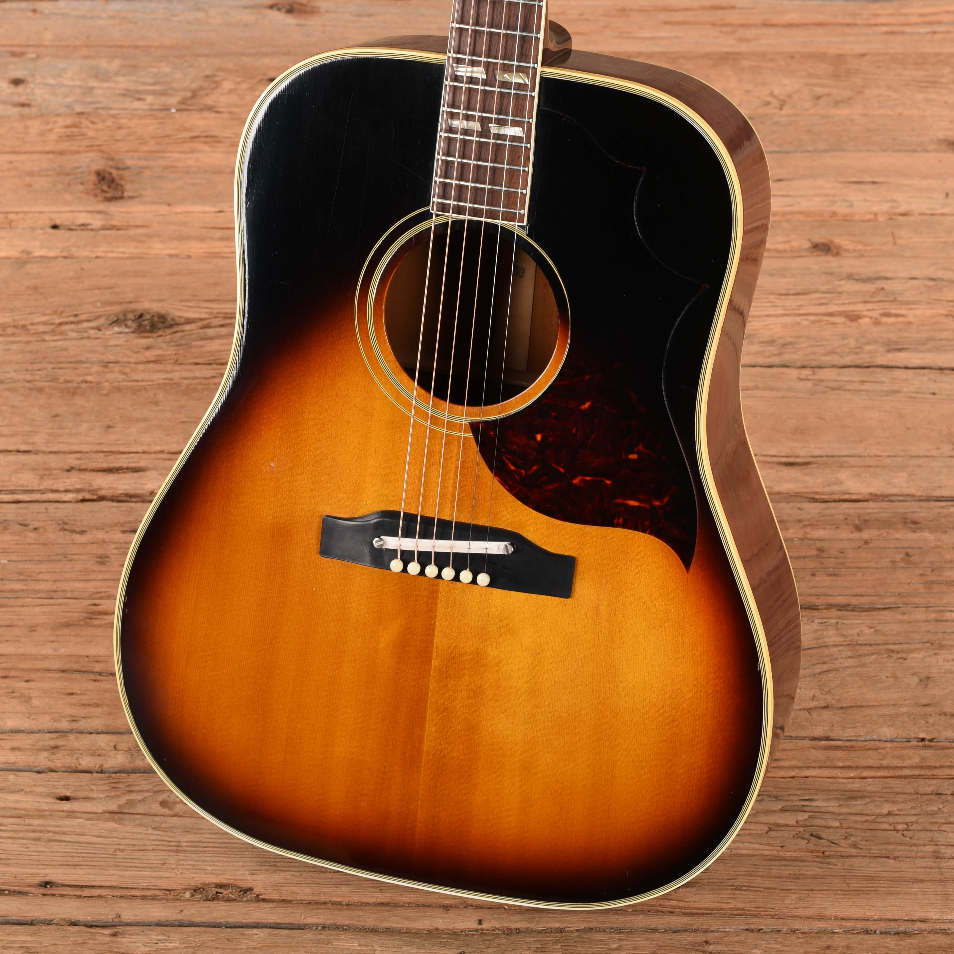 Gibson Southern Jumbo Sunburst 1964 Acoustic Guitars