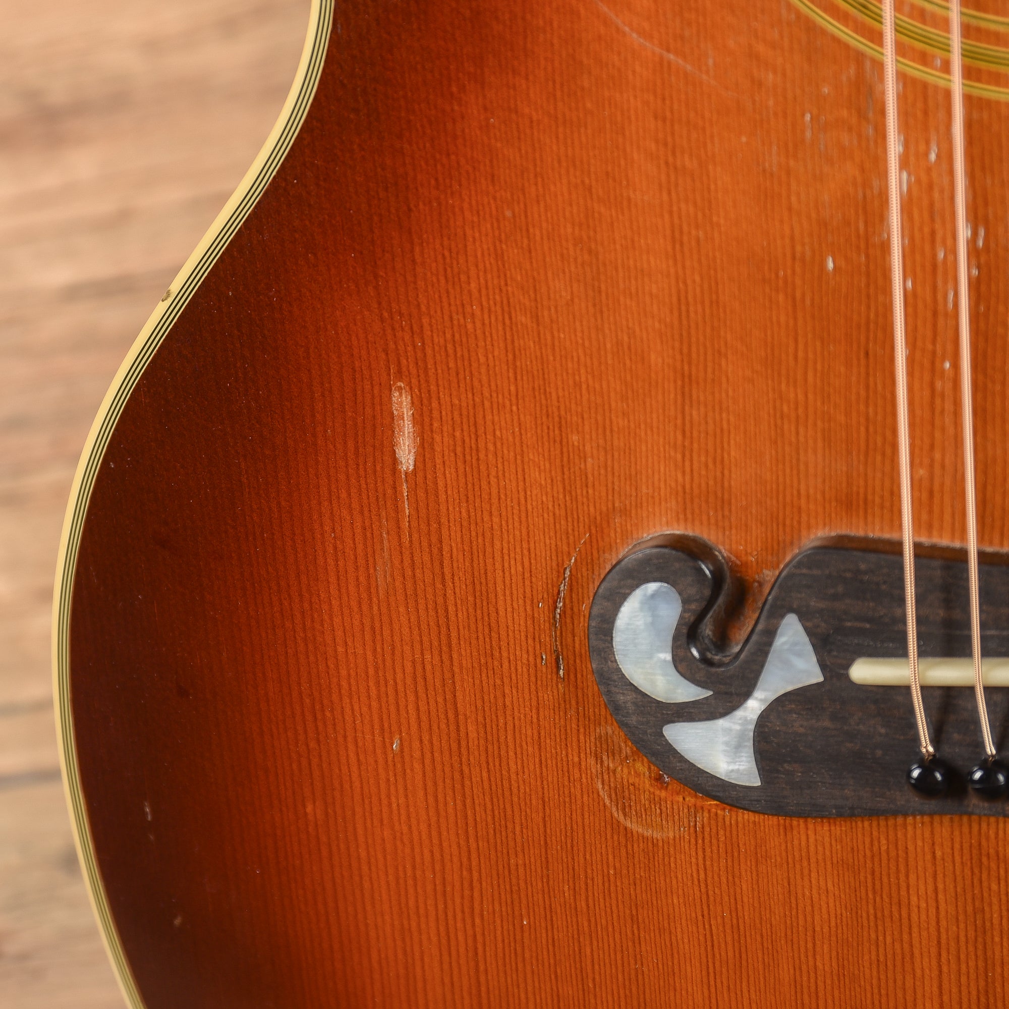 Gibson J-200 Sunburst 1974 Acoustic Guitars / Jumbo