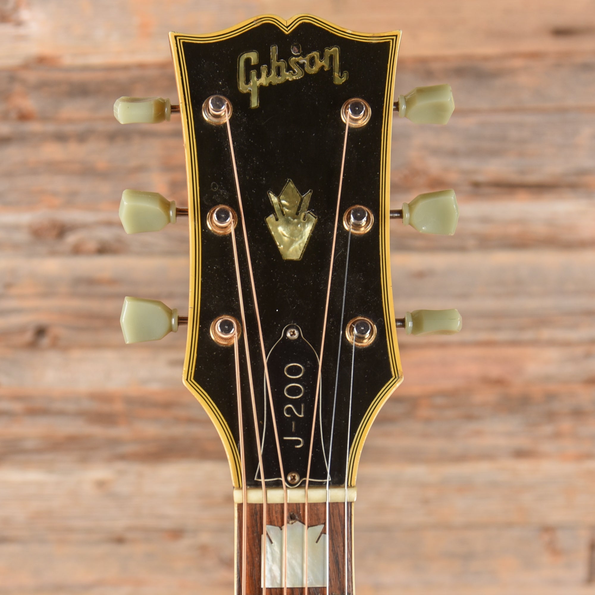 Gibson J-200 Sunburst 1974 Acoustic Guitars / Jumbo