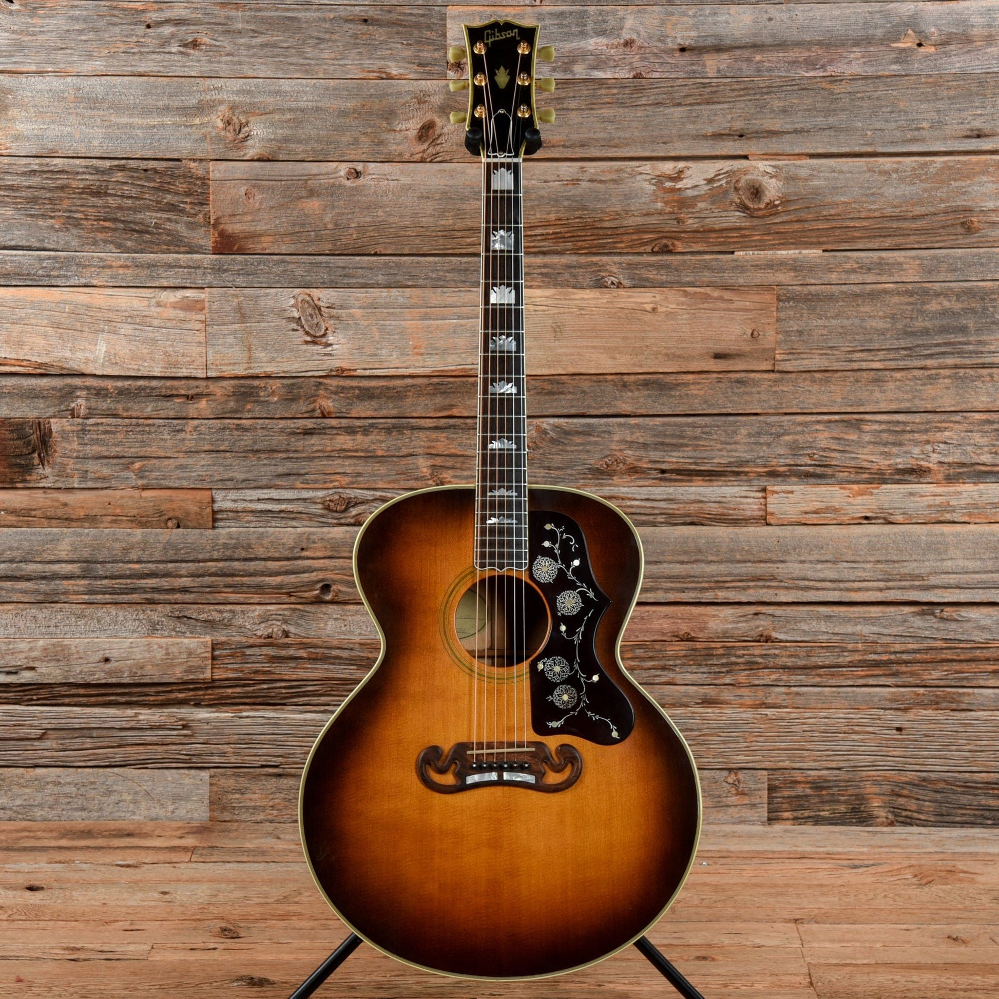 Gibson J-200 Sunburst 1985 Acoustic Guitars / Jumbo