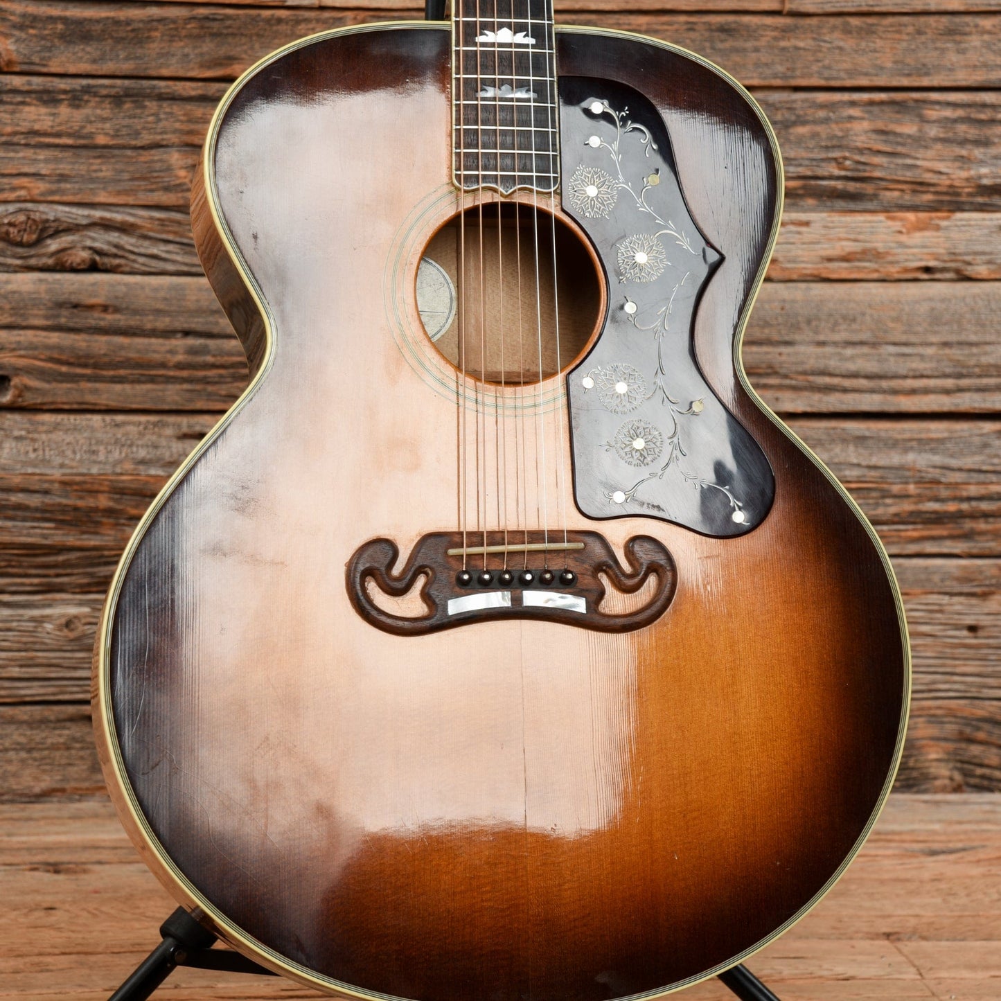 Gibson J-200 Sunburst 1985 Acoustic Guitars / Jumbo