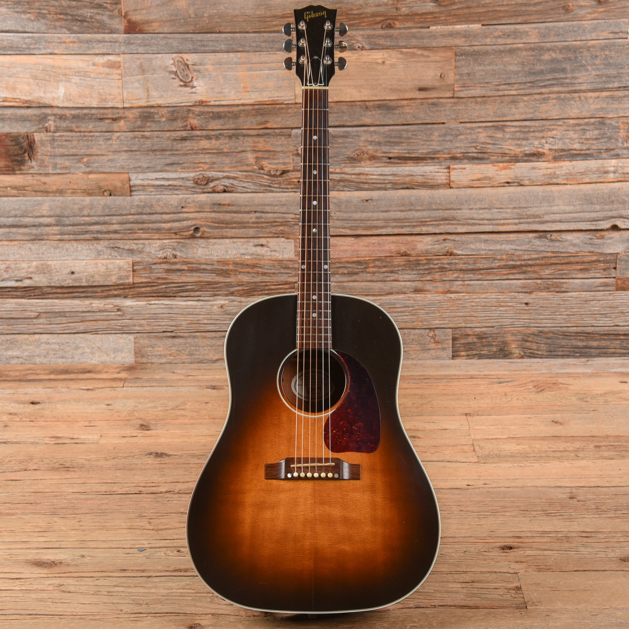 Gibson J-45 Standard Sunburst 2009 Acoustic Guitars / Jumbo