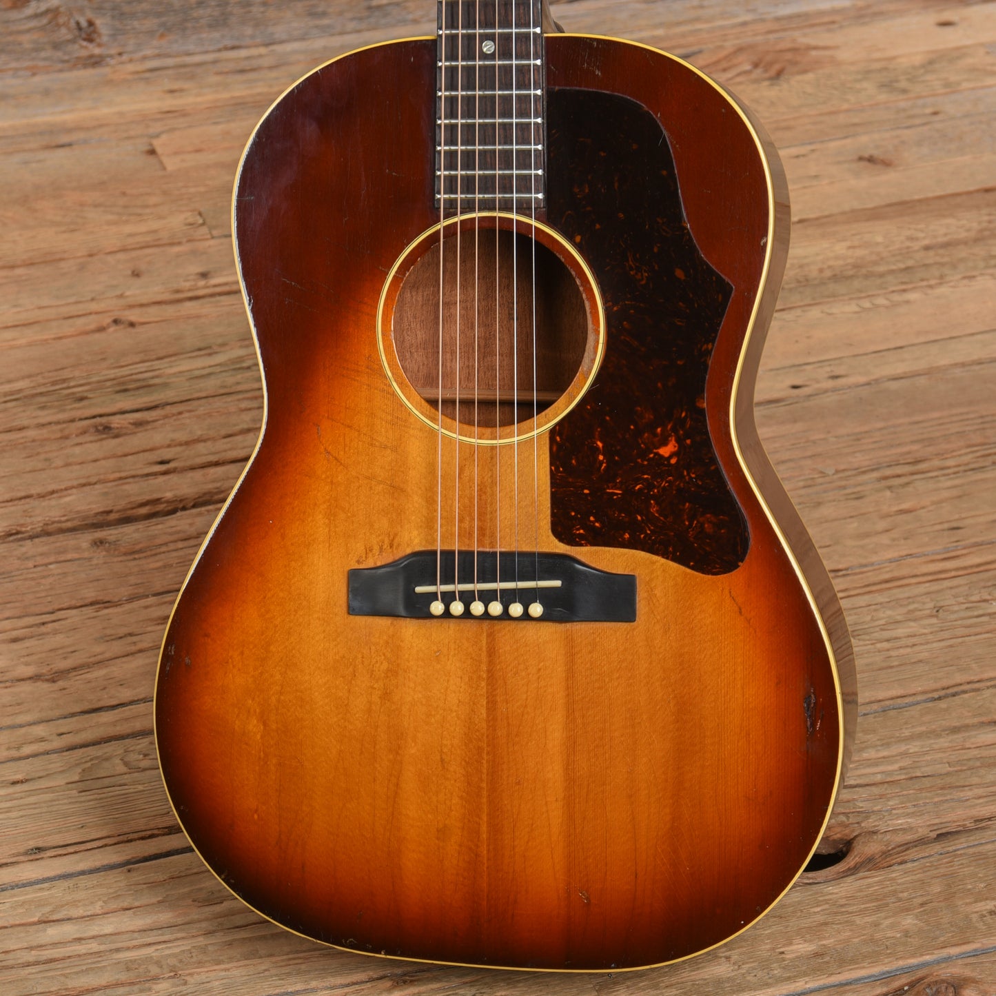Gibson LG-1 Sunburst 1965 Acoustic Guitars / Jumbo