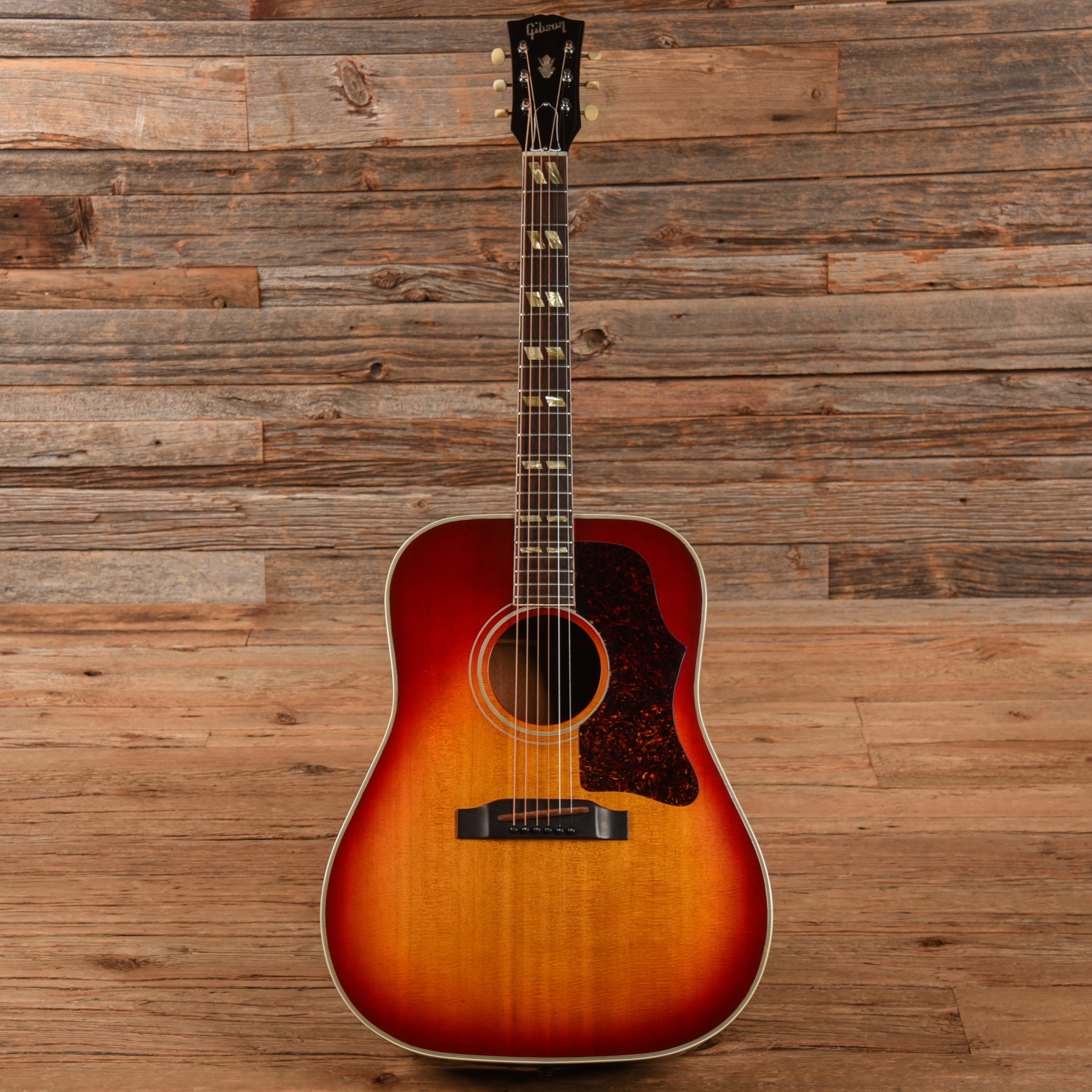 Gibson Southern Jumbo Sunburst 1967 Acoustic Guitars / Jumbo