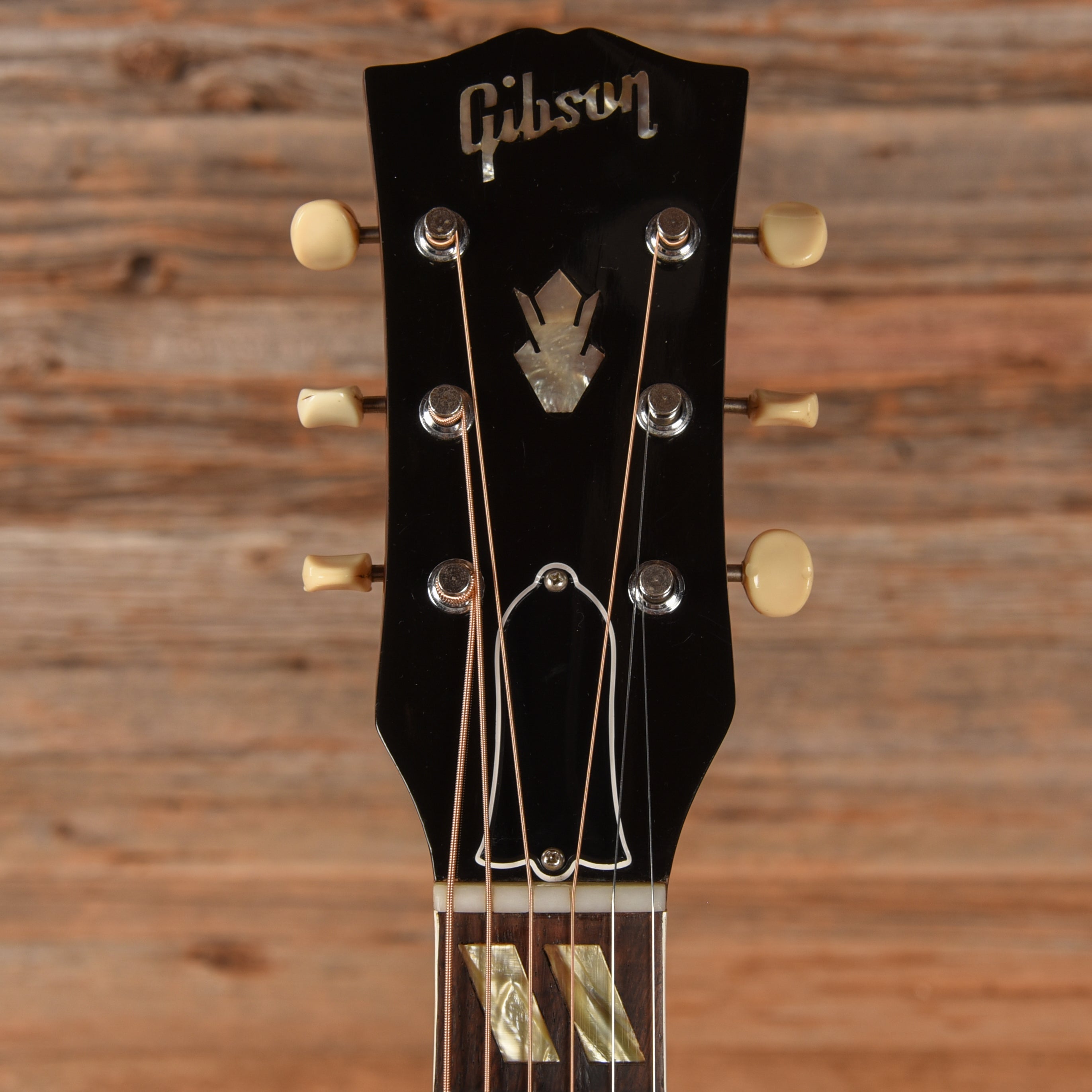 Gibson Southern Jumbo Sunburst 1967 Acoustic Guitars / Jumbo