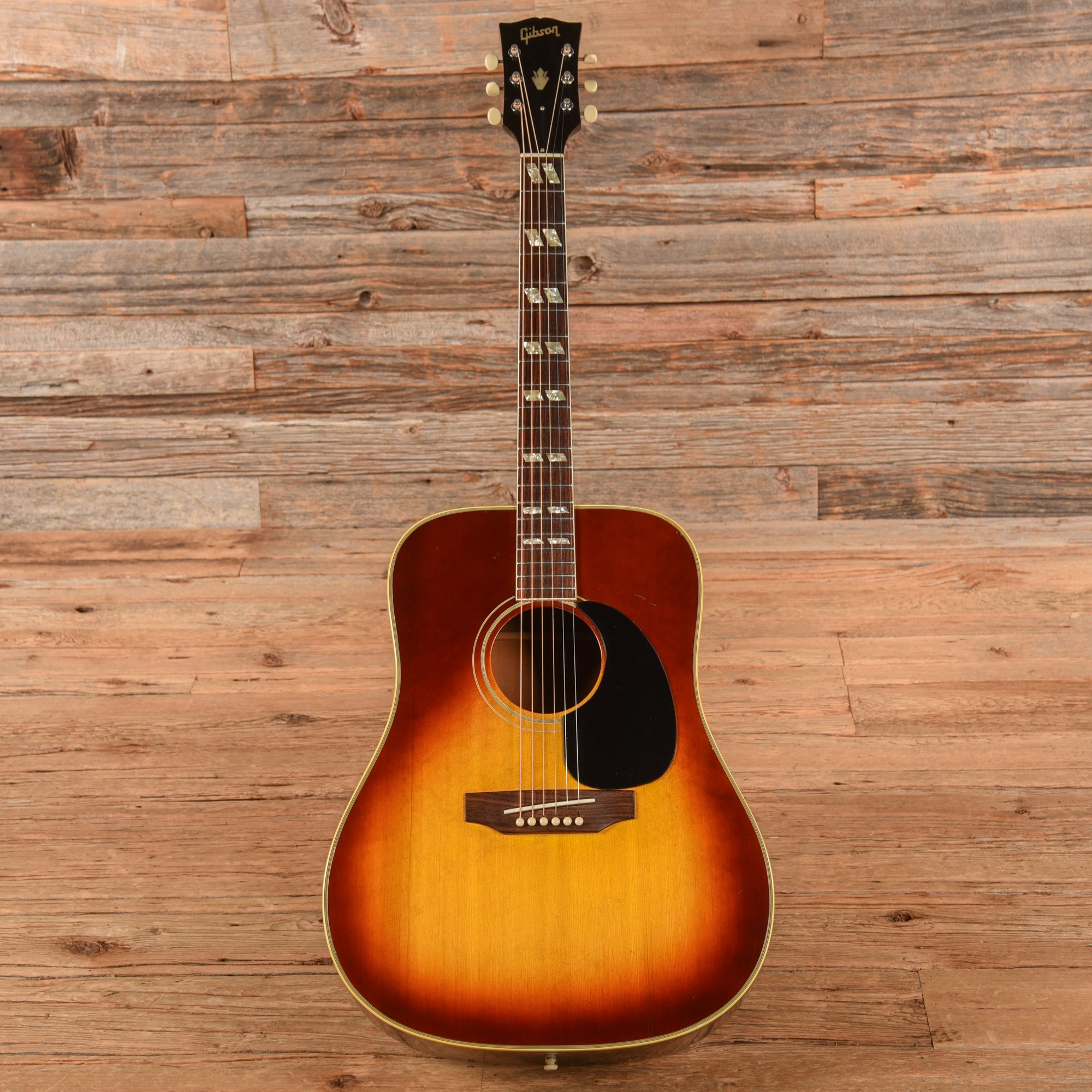 Gibson Southern Jumbo Sunburst 1969 Acoustic Guitars / Jumbo