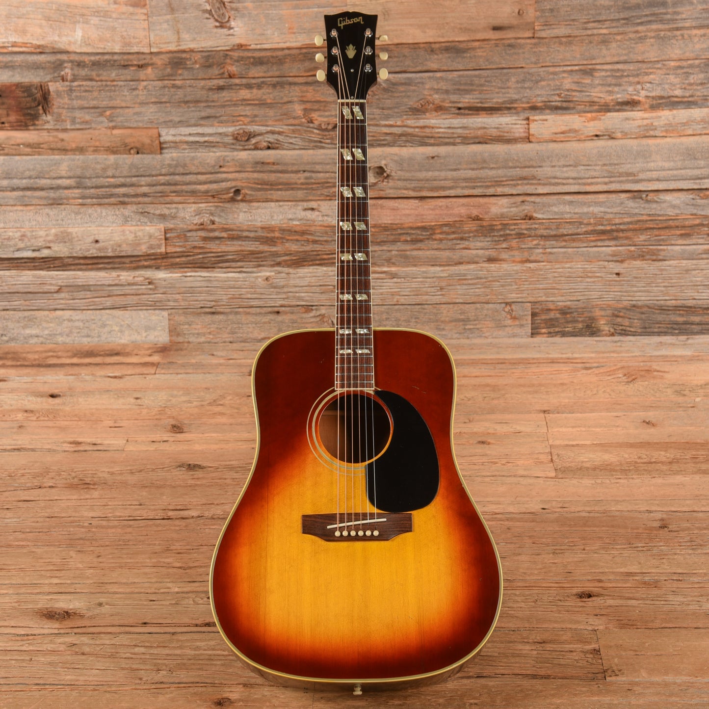 Gibson Southern Jumbo Sunburst 1969 Acoustic Guitars / Jumbo