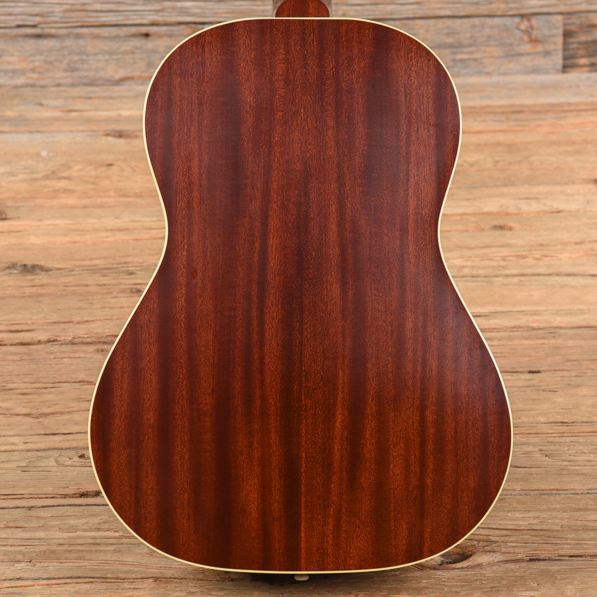 Gibson Custom Shop Historic Reissue 1942 Banner LG-2 Vintage Sunburst Acoustic Guitars / Parlor