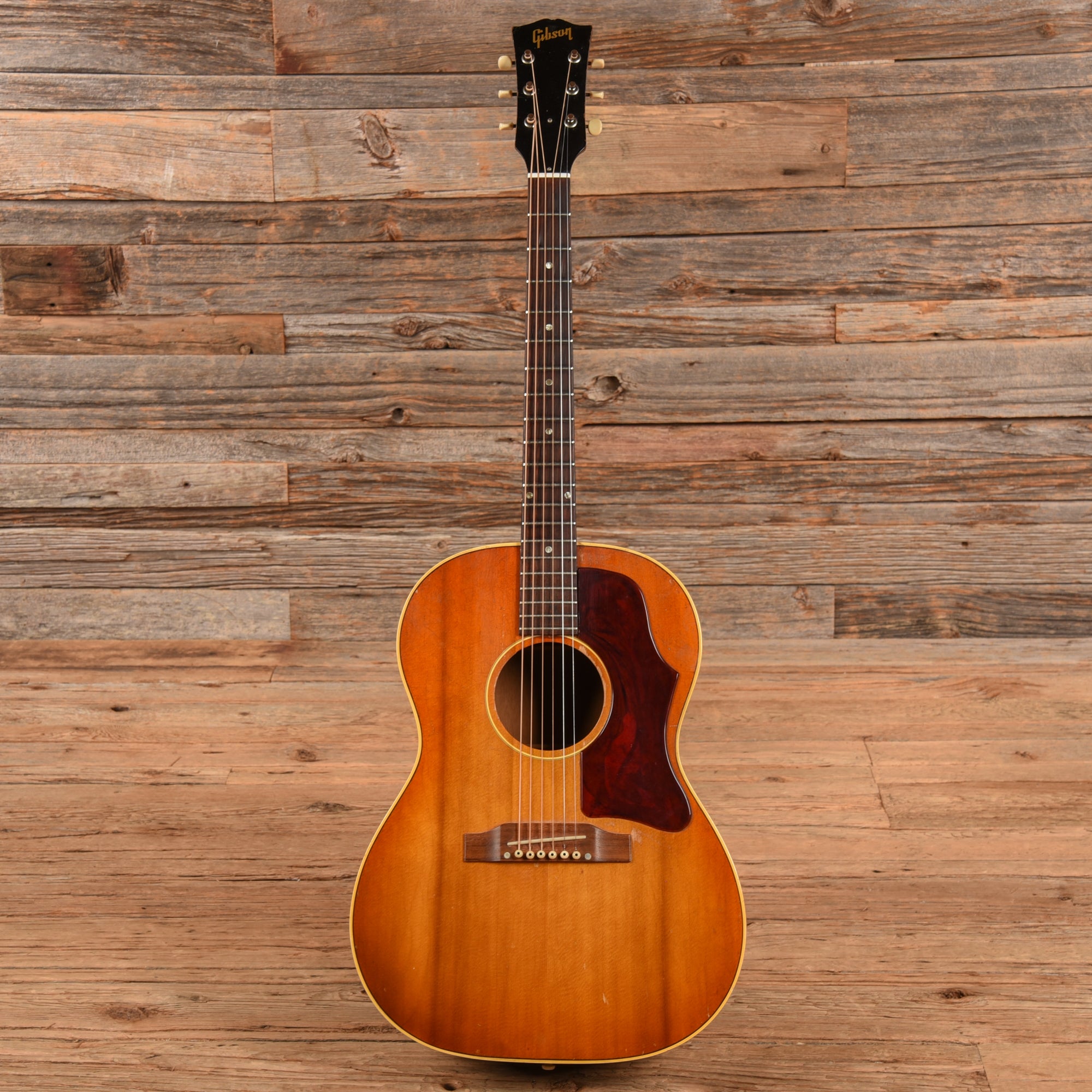 Gibson LG-1 Sunburst 1965 Acoustic Guitars / Parlor