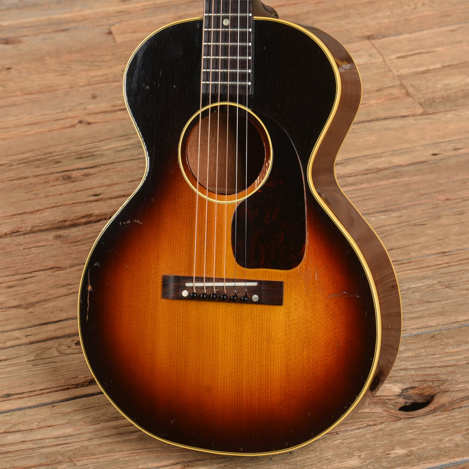 Gibson LG-2 3/4 Sunburst 1960 Acoustic Guitars / Parlor