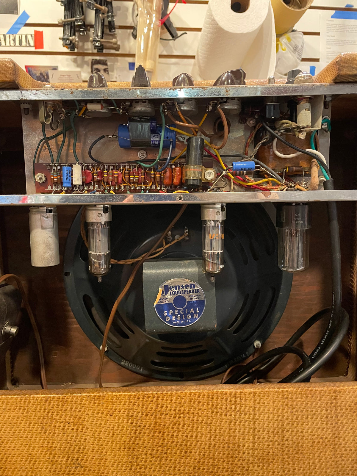 Gibson GA-8T Discoverer Tremolo  1962 Amplifiers