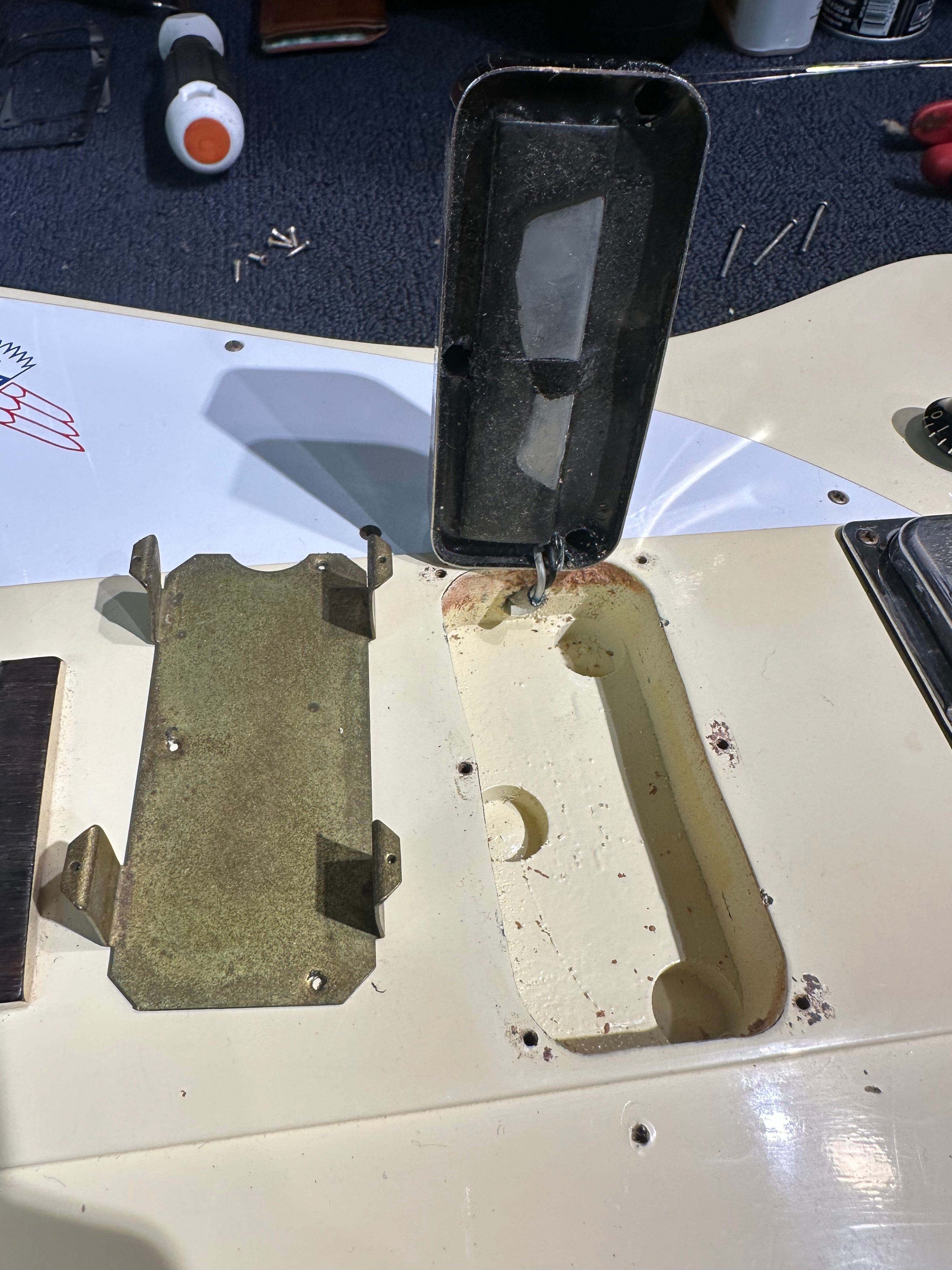 Gibson Bicentennial Thunderbird White 1976 Bass Guitars / 4-String