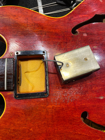 Gibson EB-2C Cherry 1968 Bass Guitars / 4-String