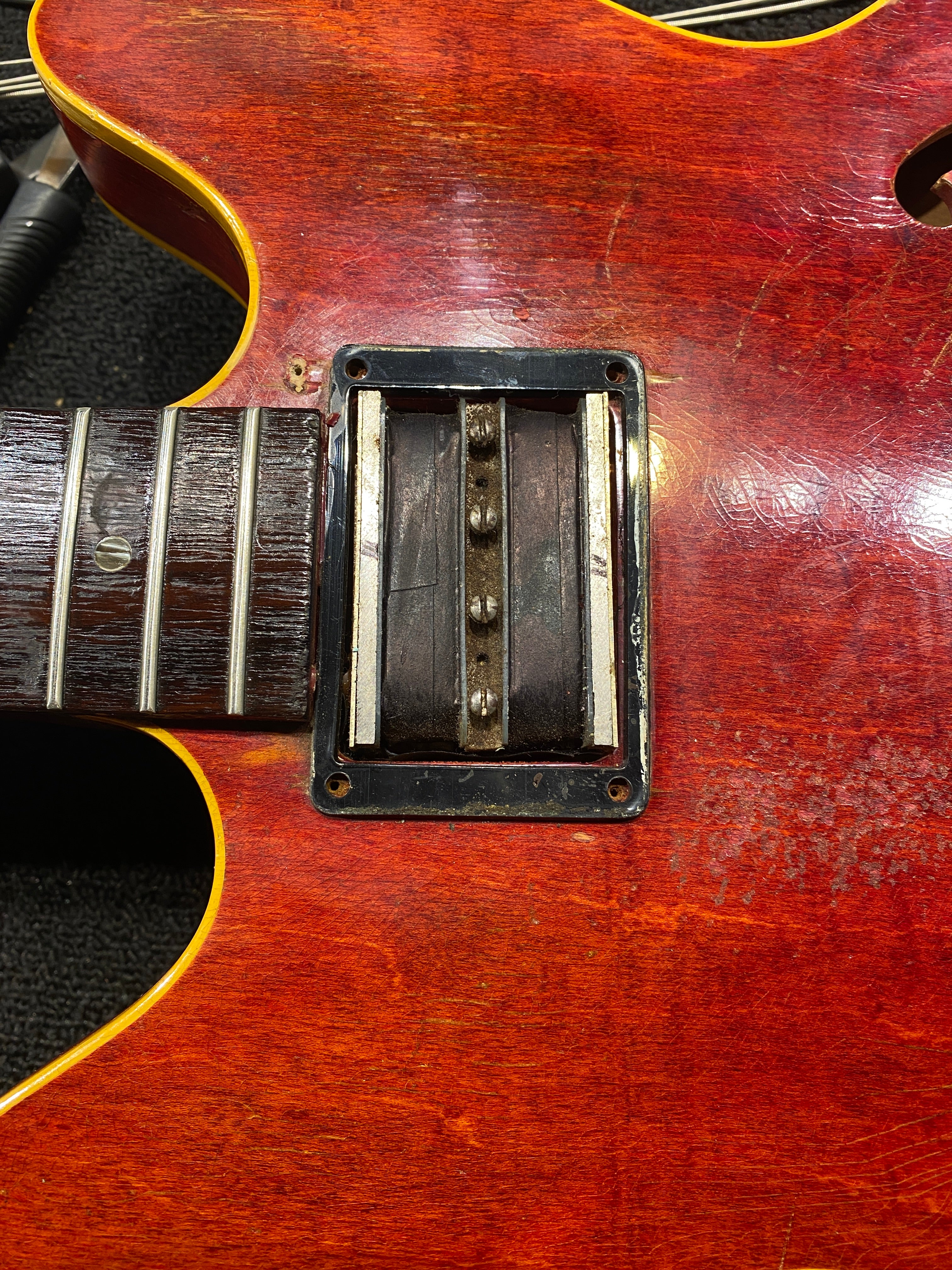 Gibson EB-2C Cherry 1968 Bass Guitars / 4-String