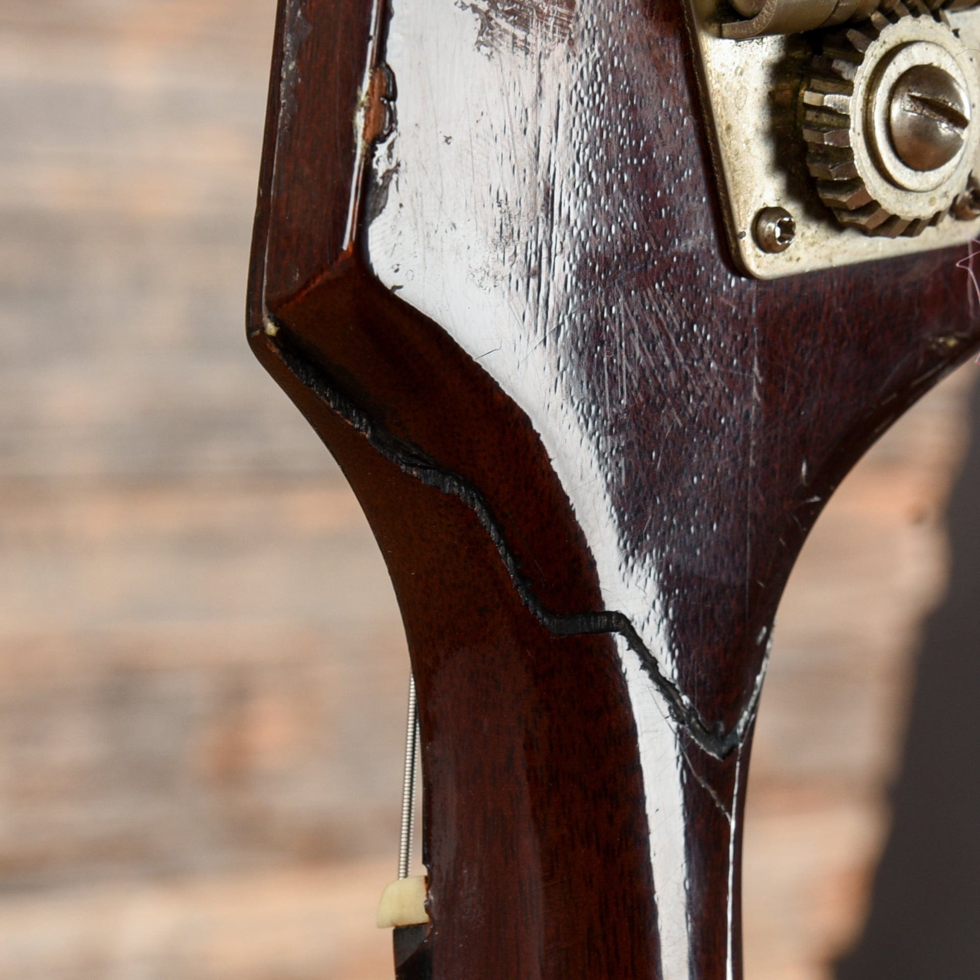 Gibson Thunderbird II Non-Reverse Sunburst 1966 Bass Guitars / 4-String