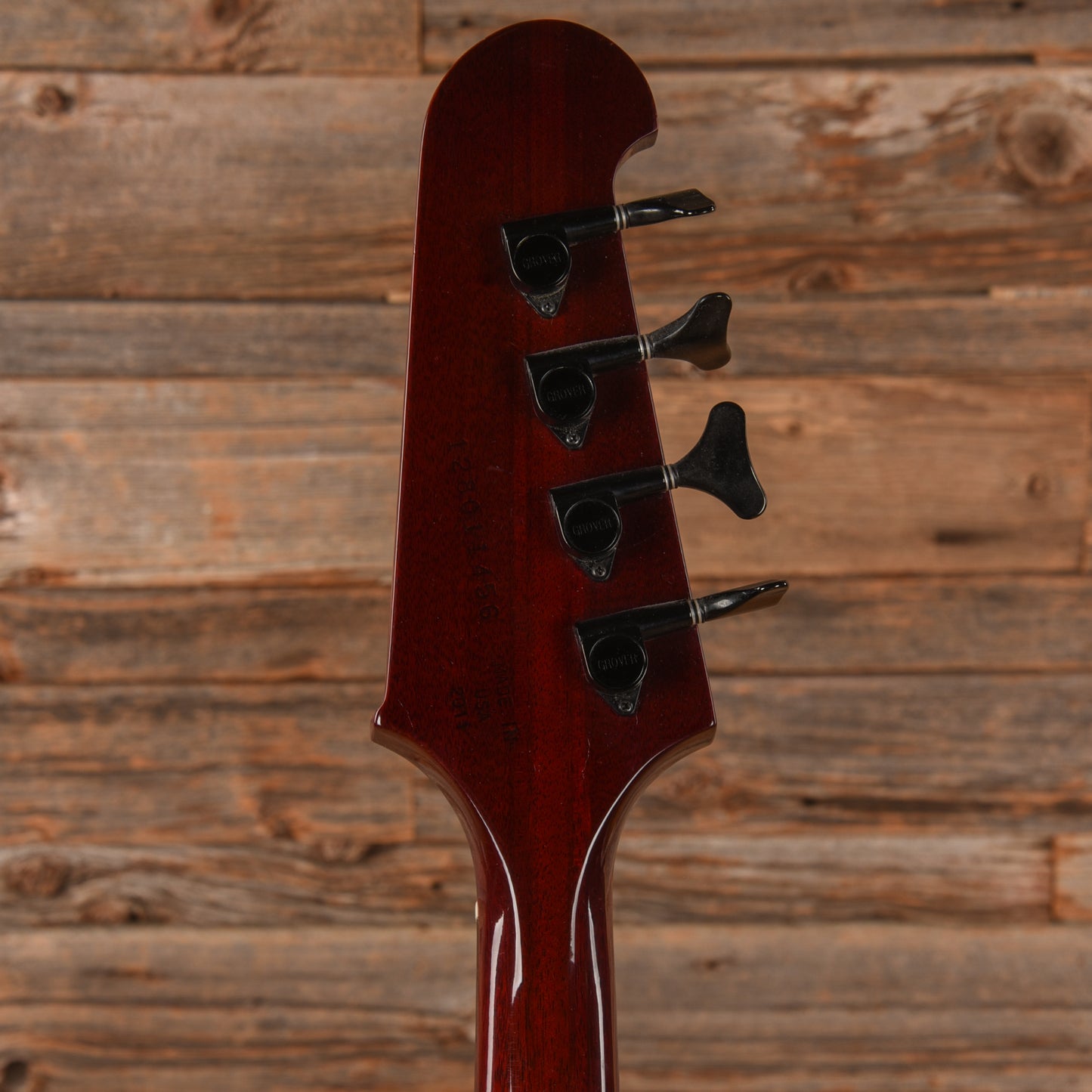 Gibson Thunderbird IV Cherry 2011 Bass Guitars / 4-String