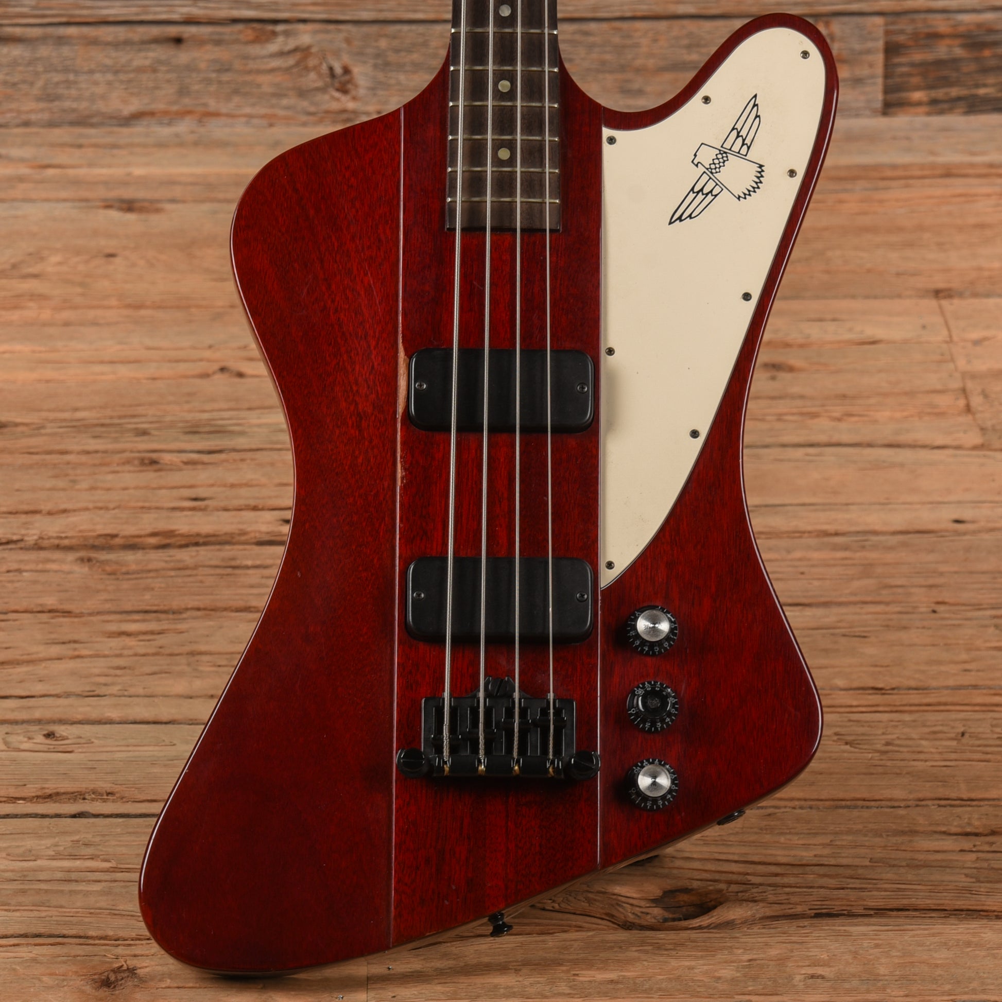 Gibson Thunderbird IV Cherry 2011 Bass Guitars / 4-String