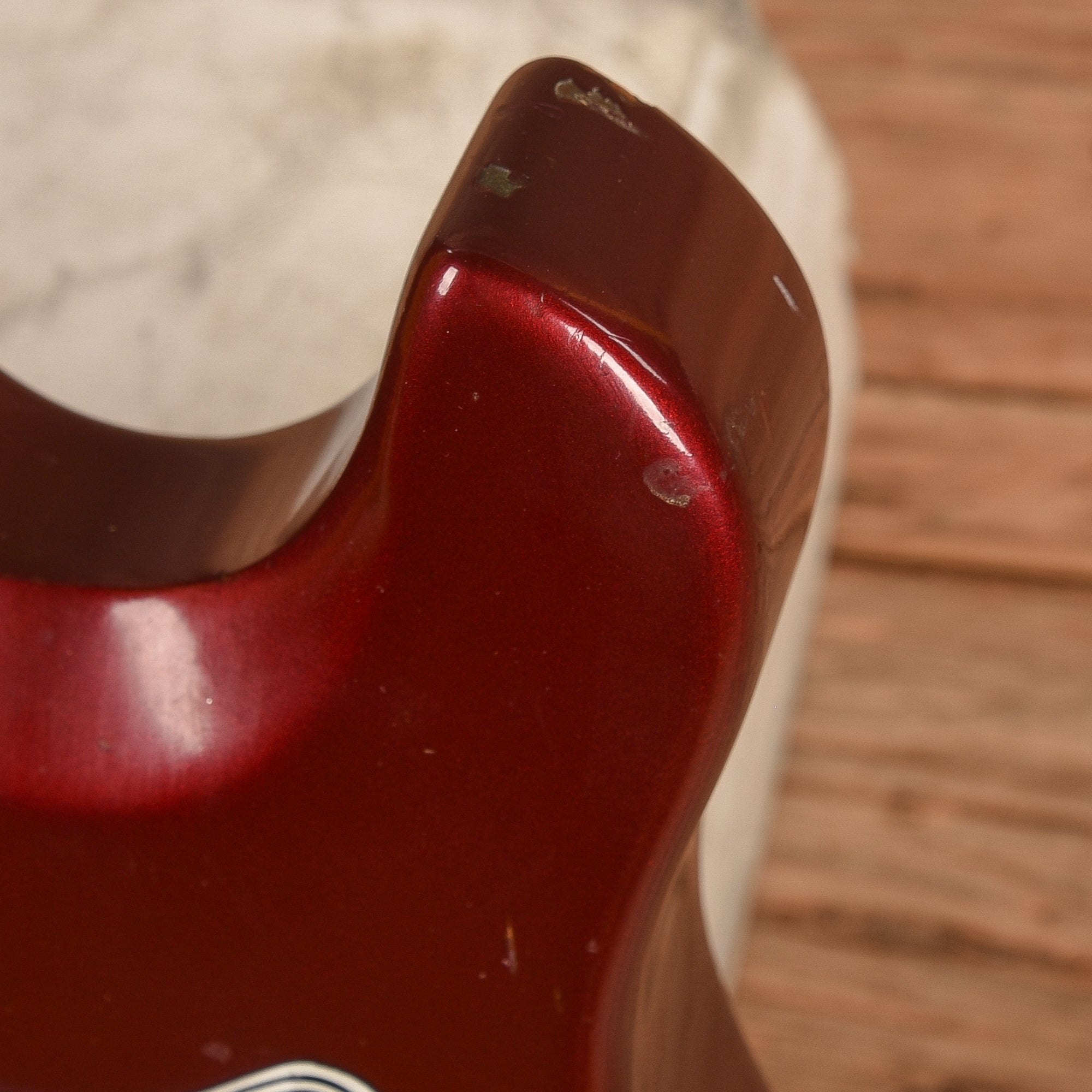 Gibson Victory Bass Candy Apple Red 1981 Bass Guitars / 4-String