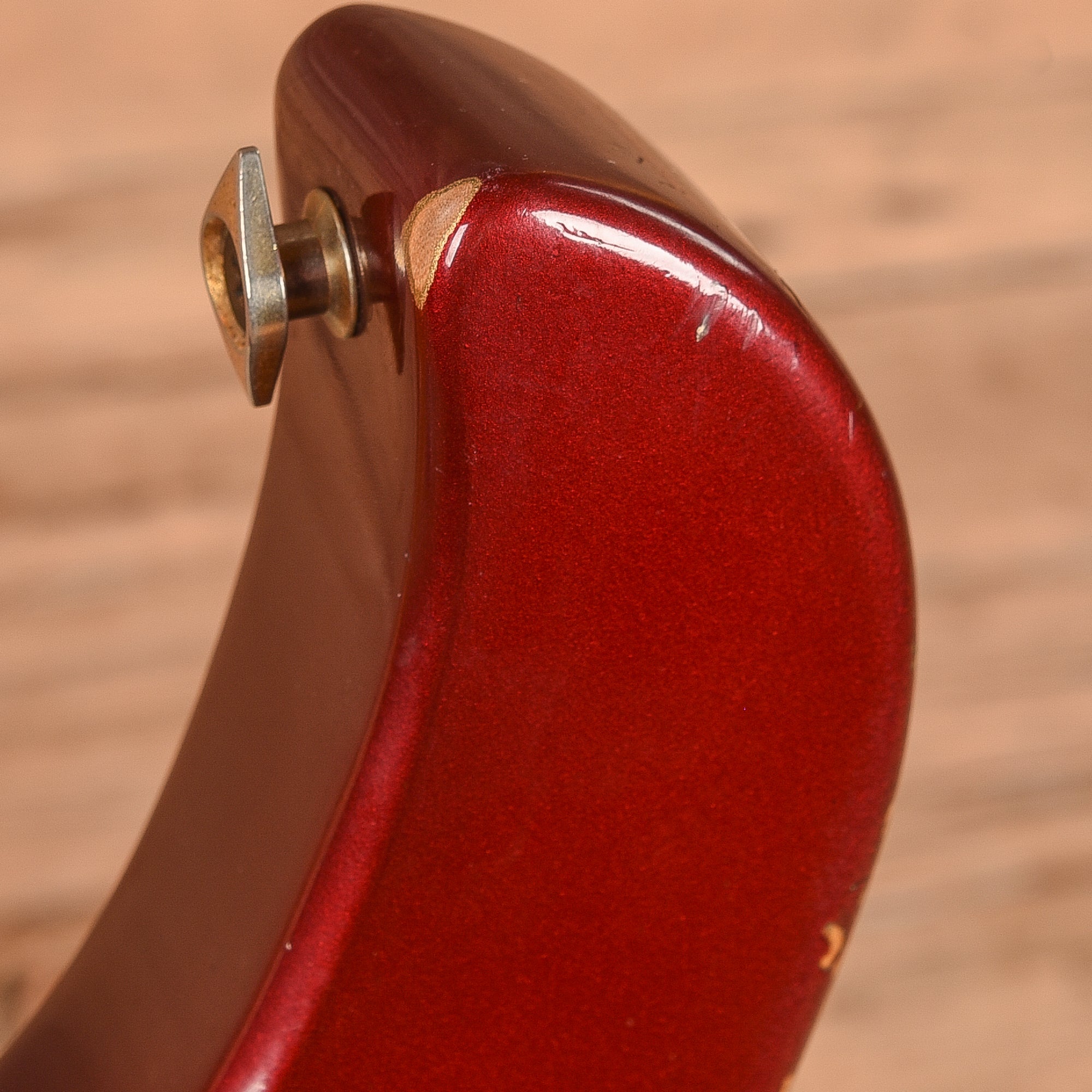 Gibson Victory Bass Candy Apple Red 1981 Bass Guitars / 4-String