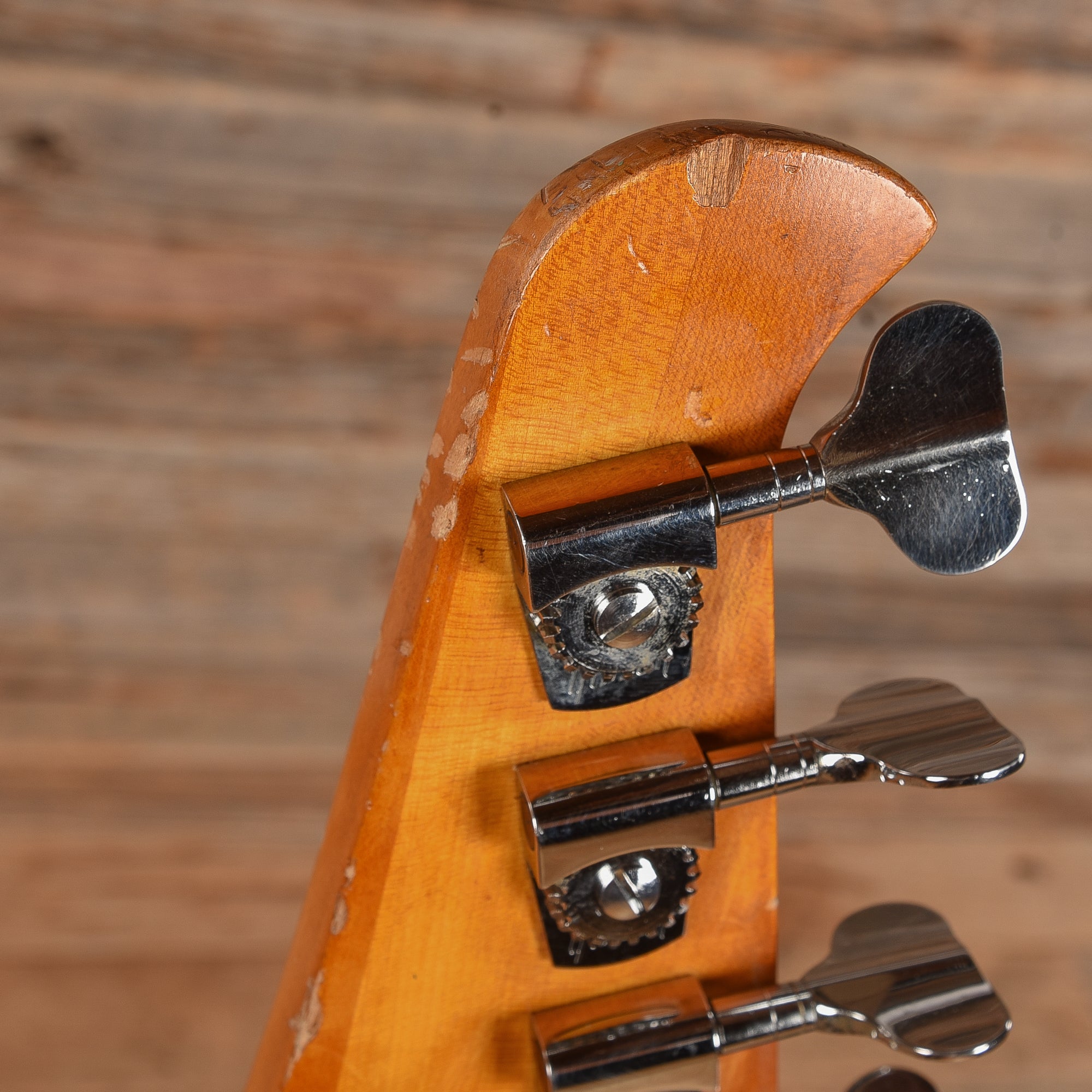 Gibson Victory Bass Candy Apple Red 1981 Bass Guitars / 4-String