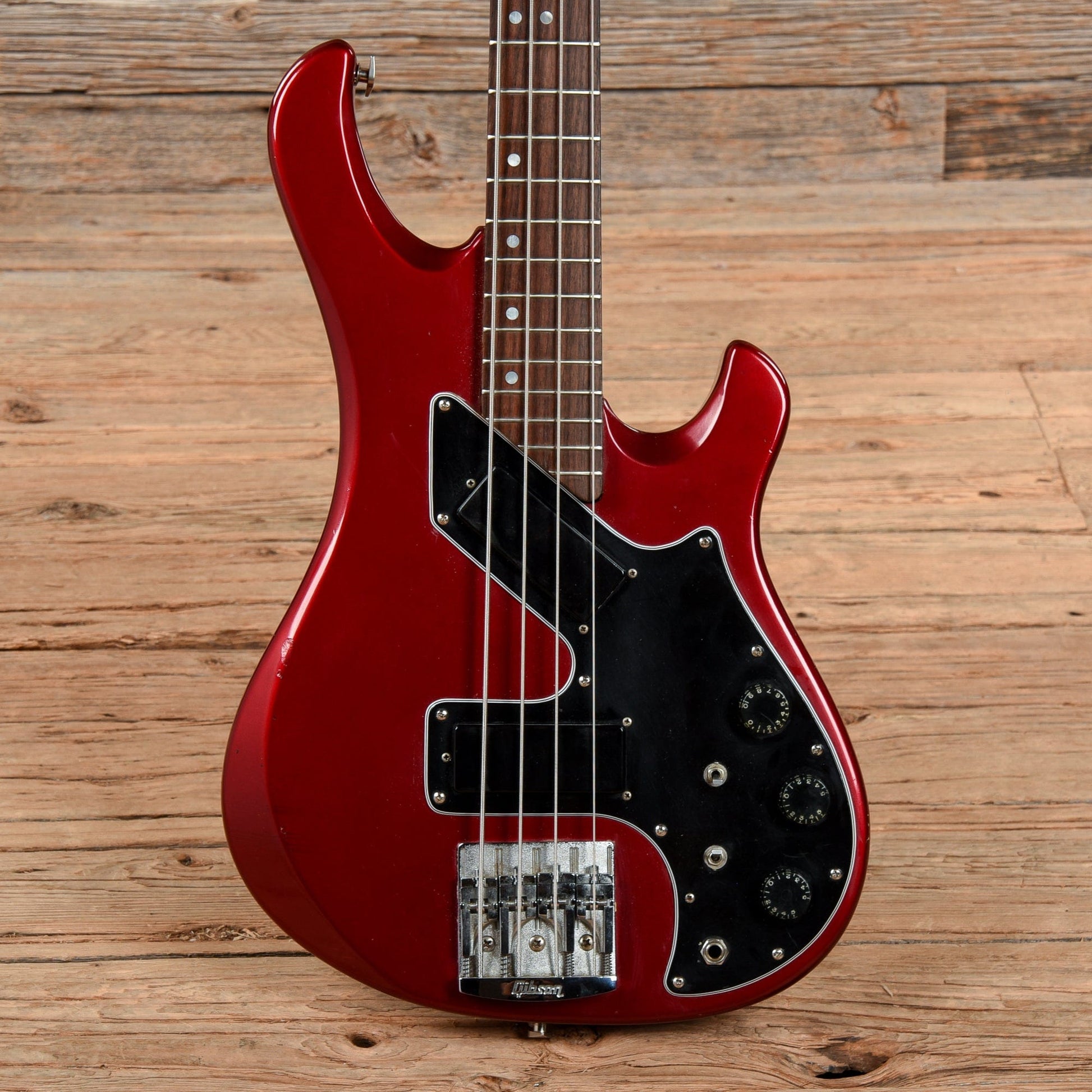 Gibson Victory Bass Red 1981 Bass Guitars / 4-String