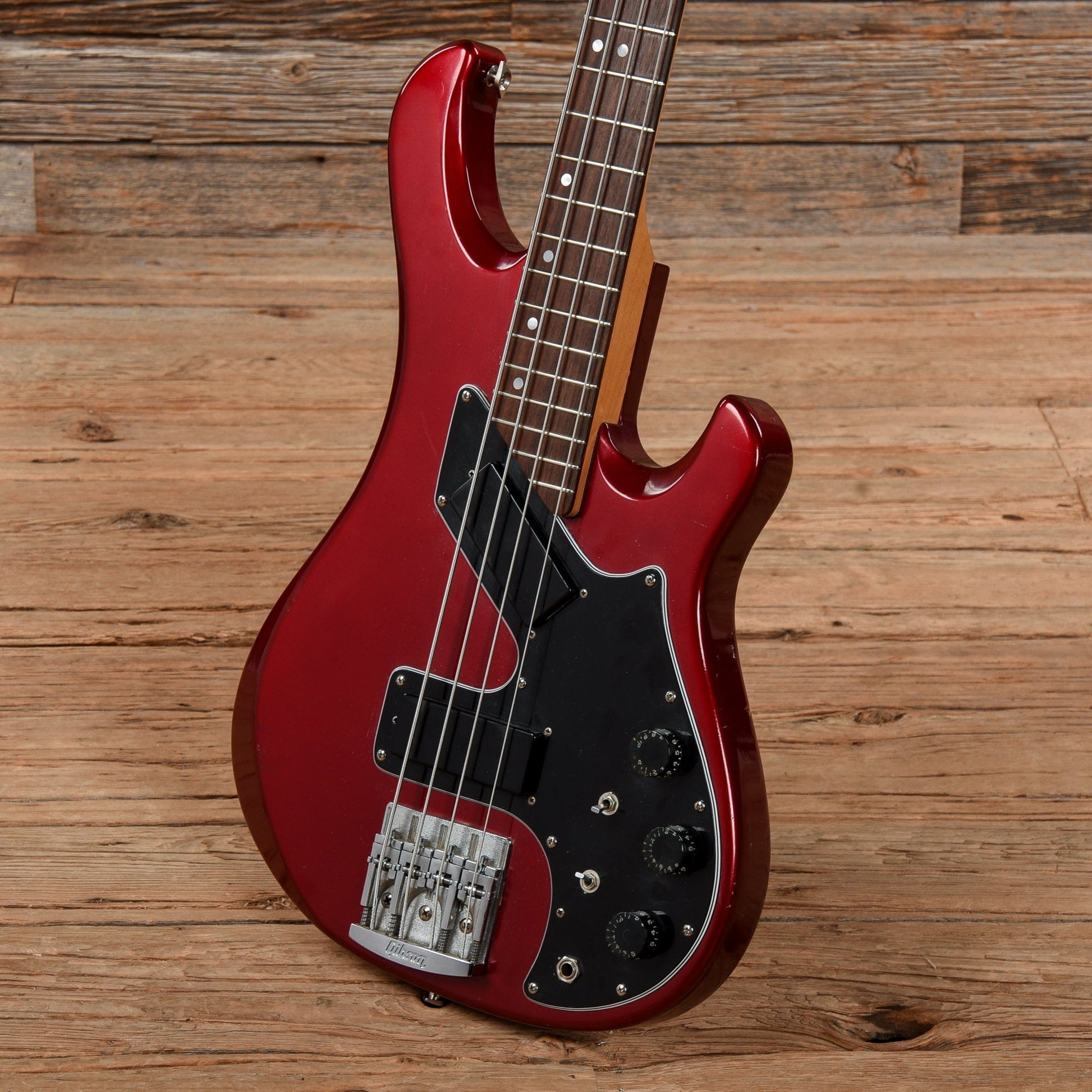 Gibson Victory Bass Red 1981 Bass Guitars / 4-String