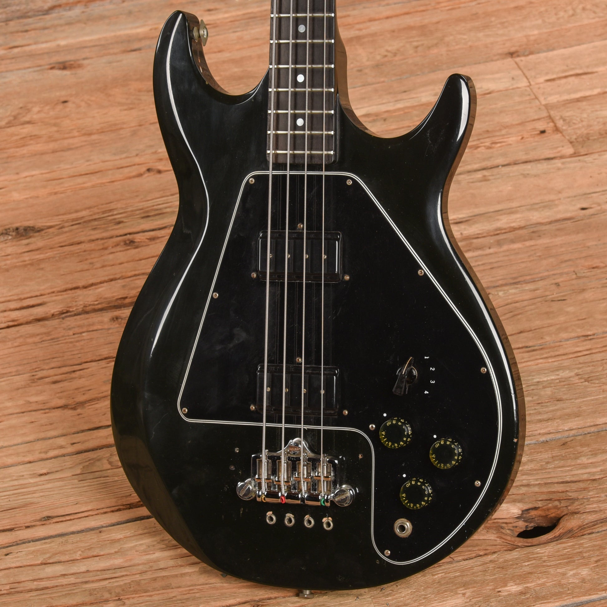 Gibson Ripper Black 1982 Bass Guitars / 5-String or More