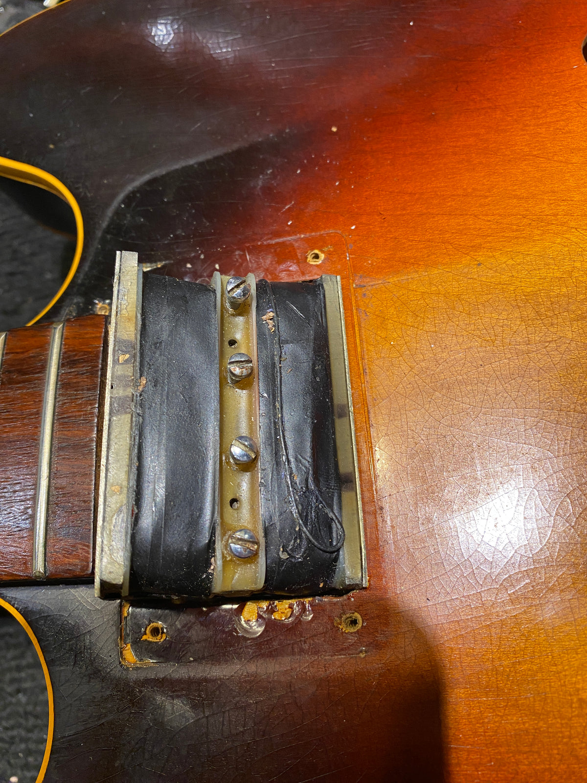 Gibson EB-2 Bass Sunburst 1968 Bass Guitars