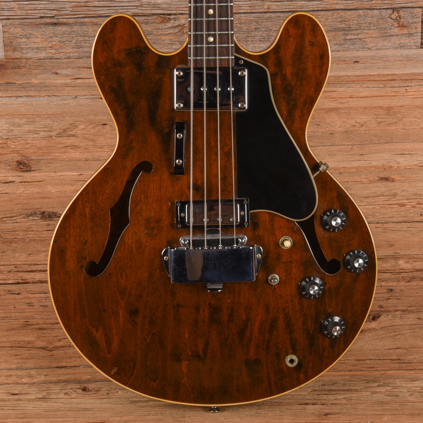 Gibson EB-2 Walnut 1968 Bass Guitars