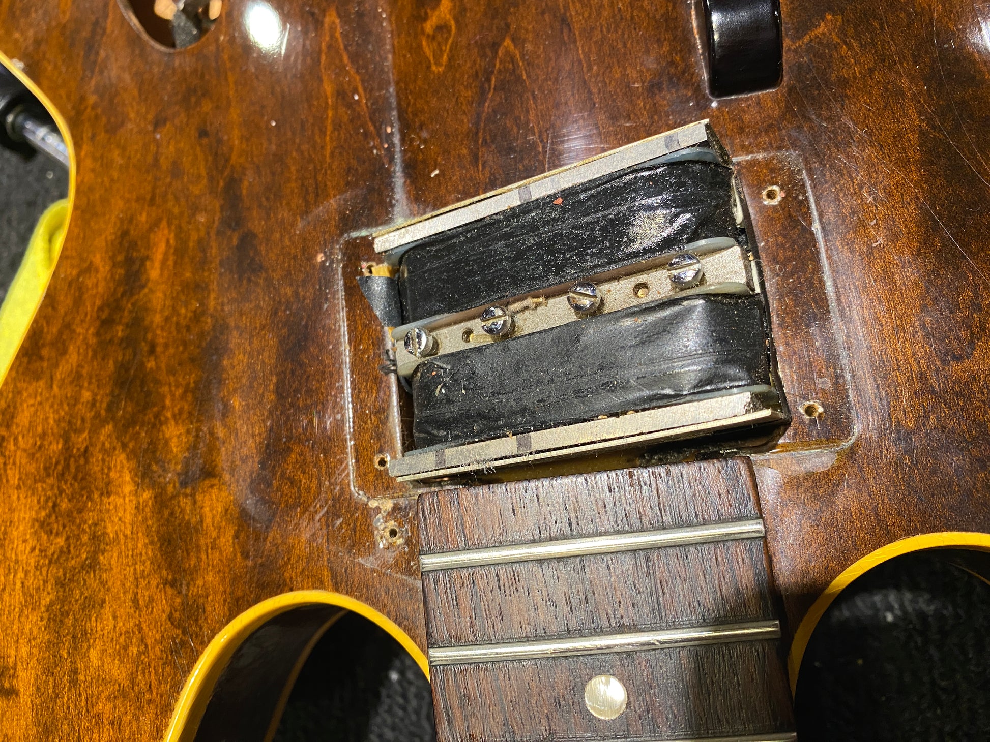 Gibson EB-2 Walnut 1968 Bass Guitars