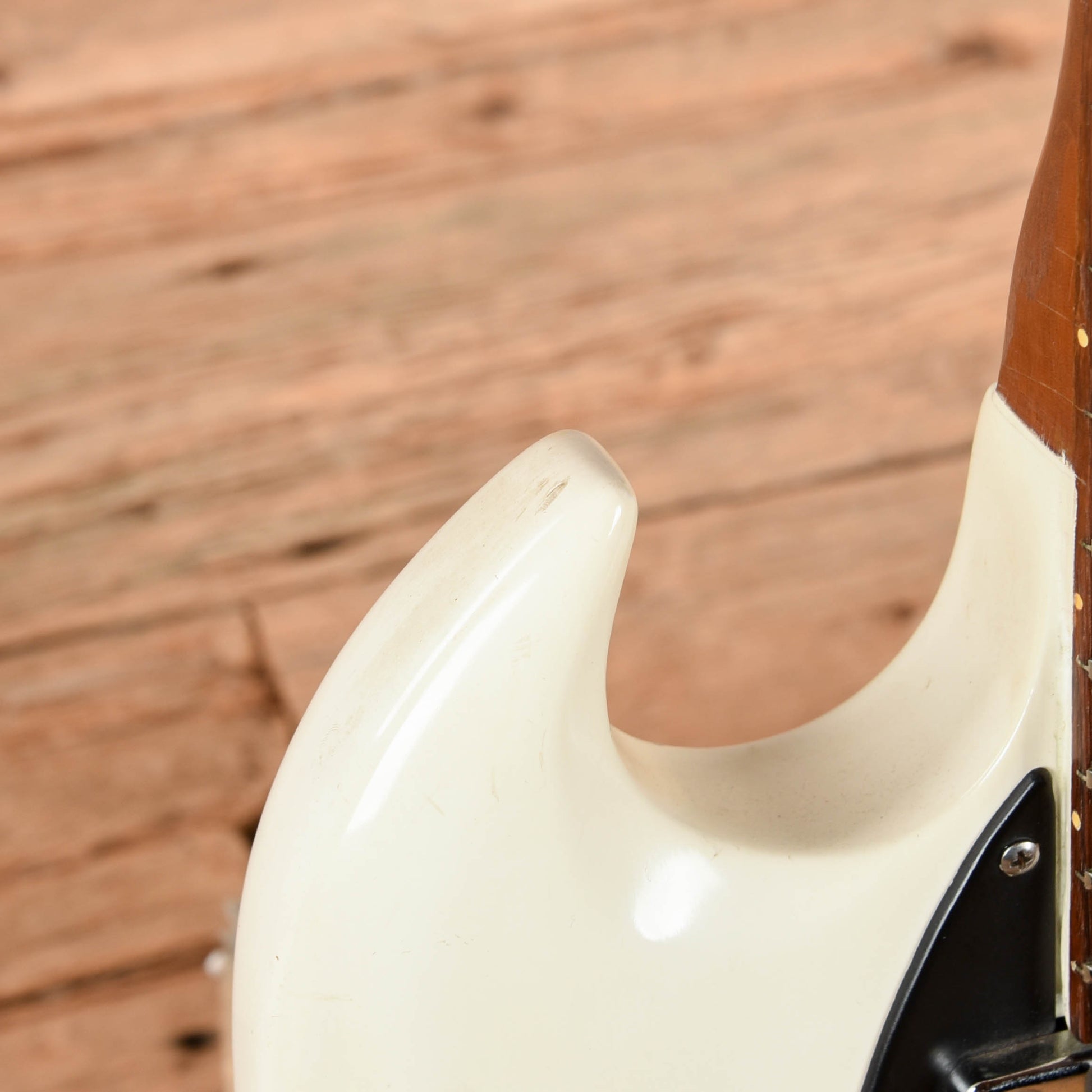 Gibson Melody Maker Bass White Refin 1966 Bass Guitars