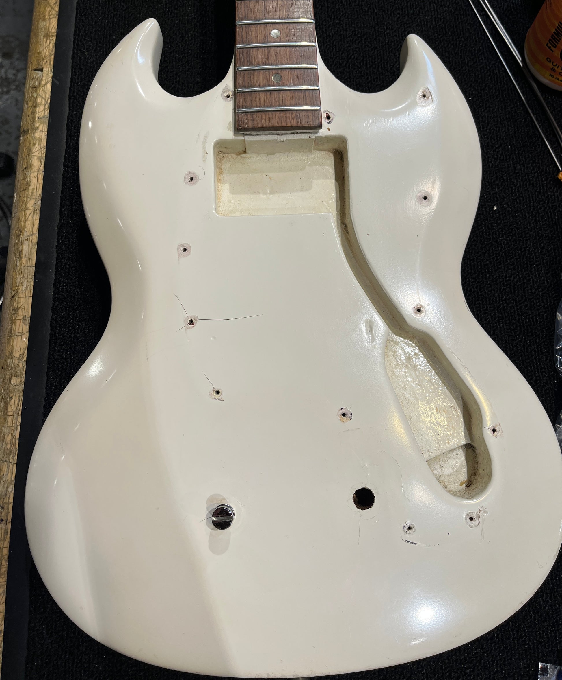 Gibson Melody Maker Bass White Refin 1966 Bass Guitars