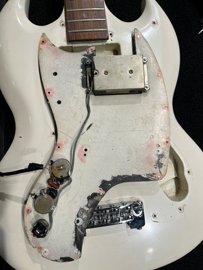 Gibson Melody Maker Bass White Refin 1966 Bass Guitars