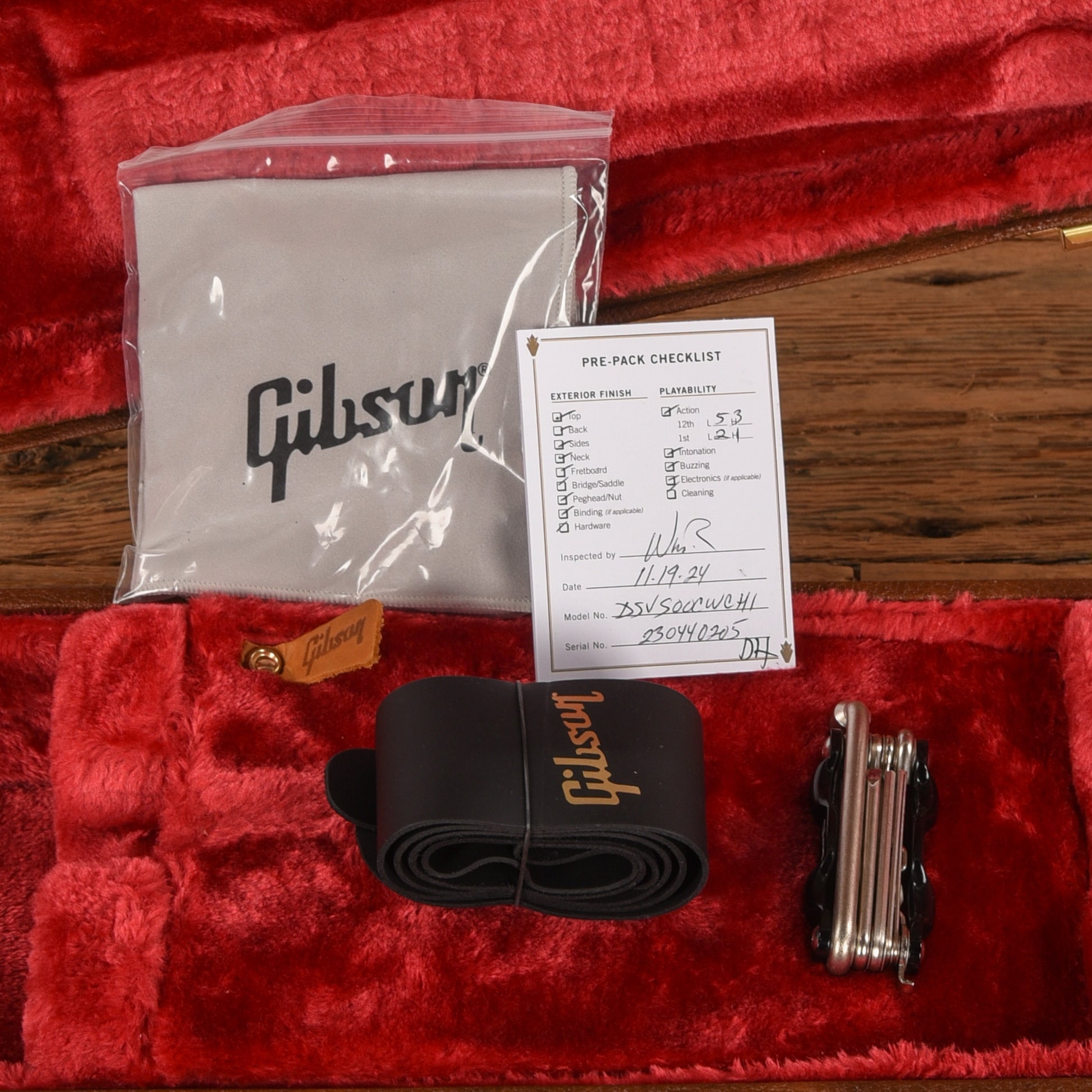 Gibson '70s Flying V Alpine White 2023 Electric Guitars