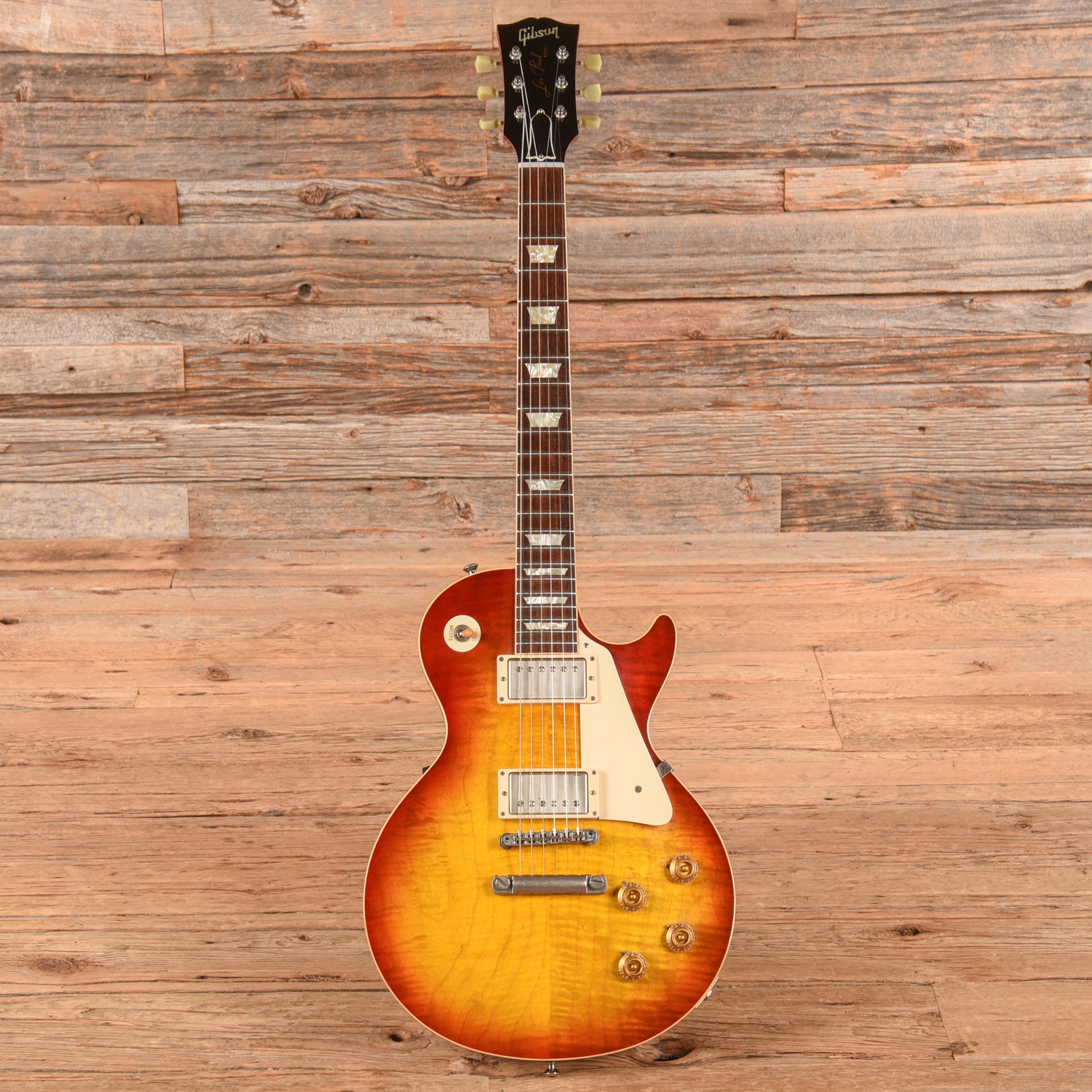 Gibson Custom Shop '58 Les Paul Standard Reissue Chambered Sunburst Electric Guitars