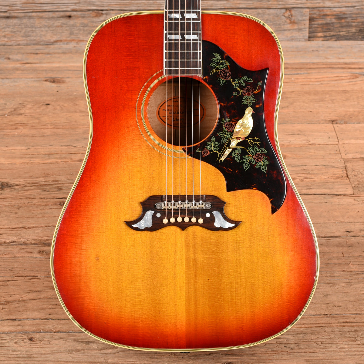 Gibson Dove Sunburst 1965 Electric Guitars