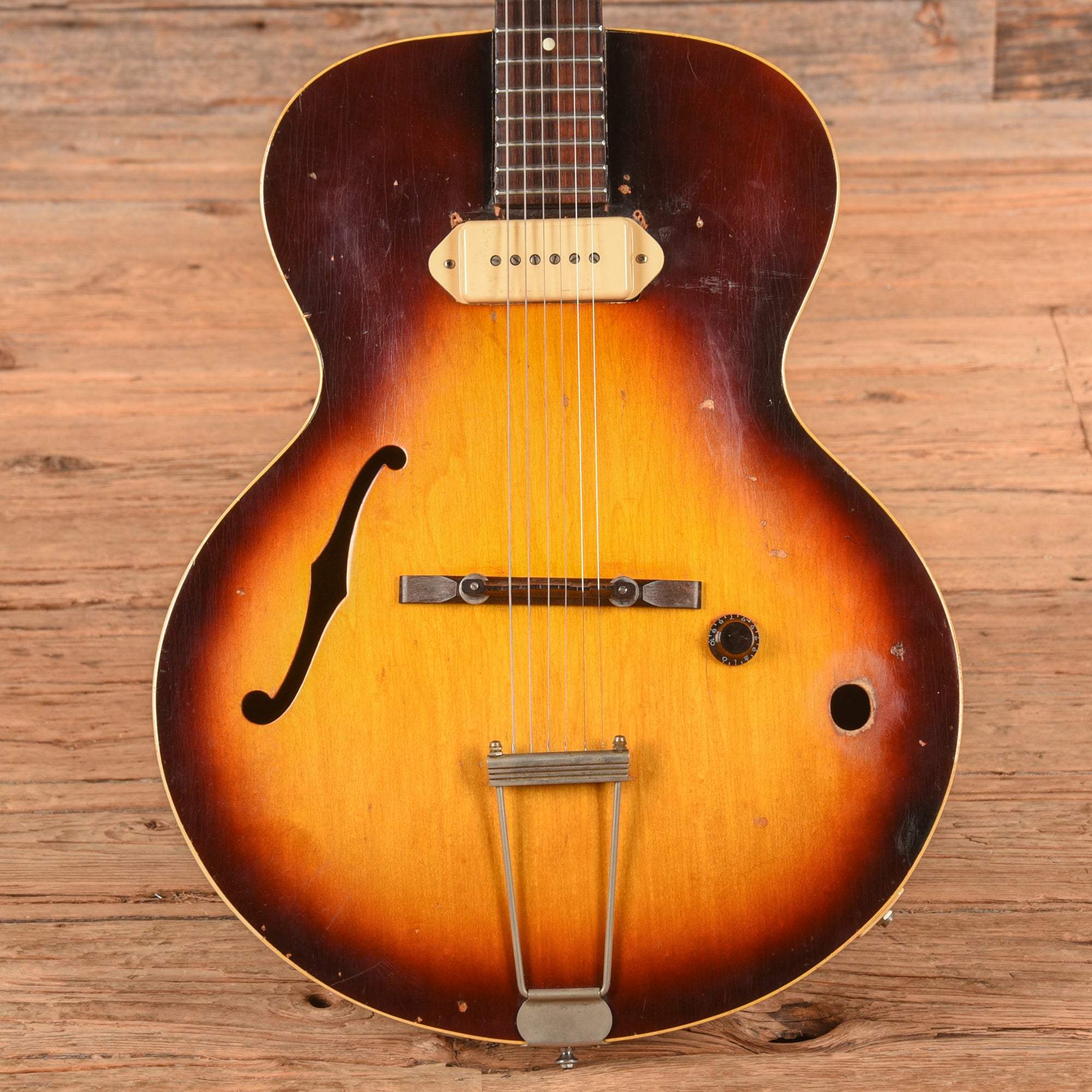 Gibson ES-120 T Sunburst 1963 Electric Guitars