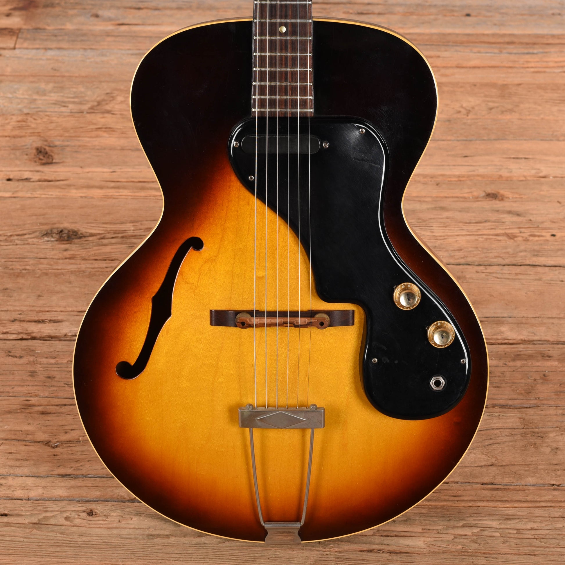 Gibson ES-120T Sunburst 1965 Electric Guitars