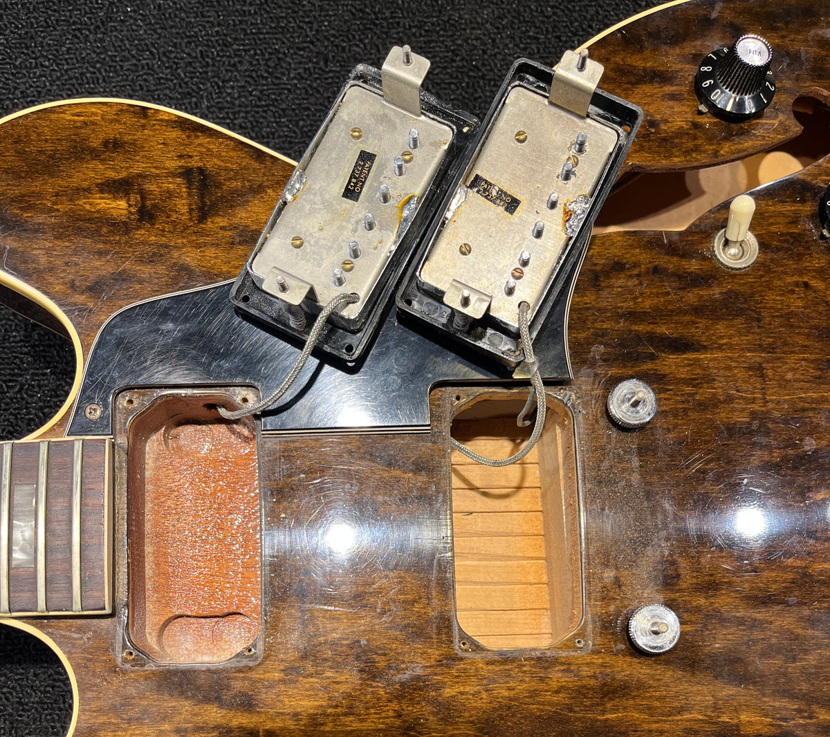 Gibson ES-335 Walnut 1973 Electric Guitars