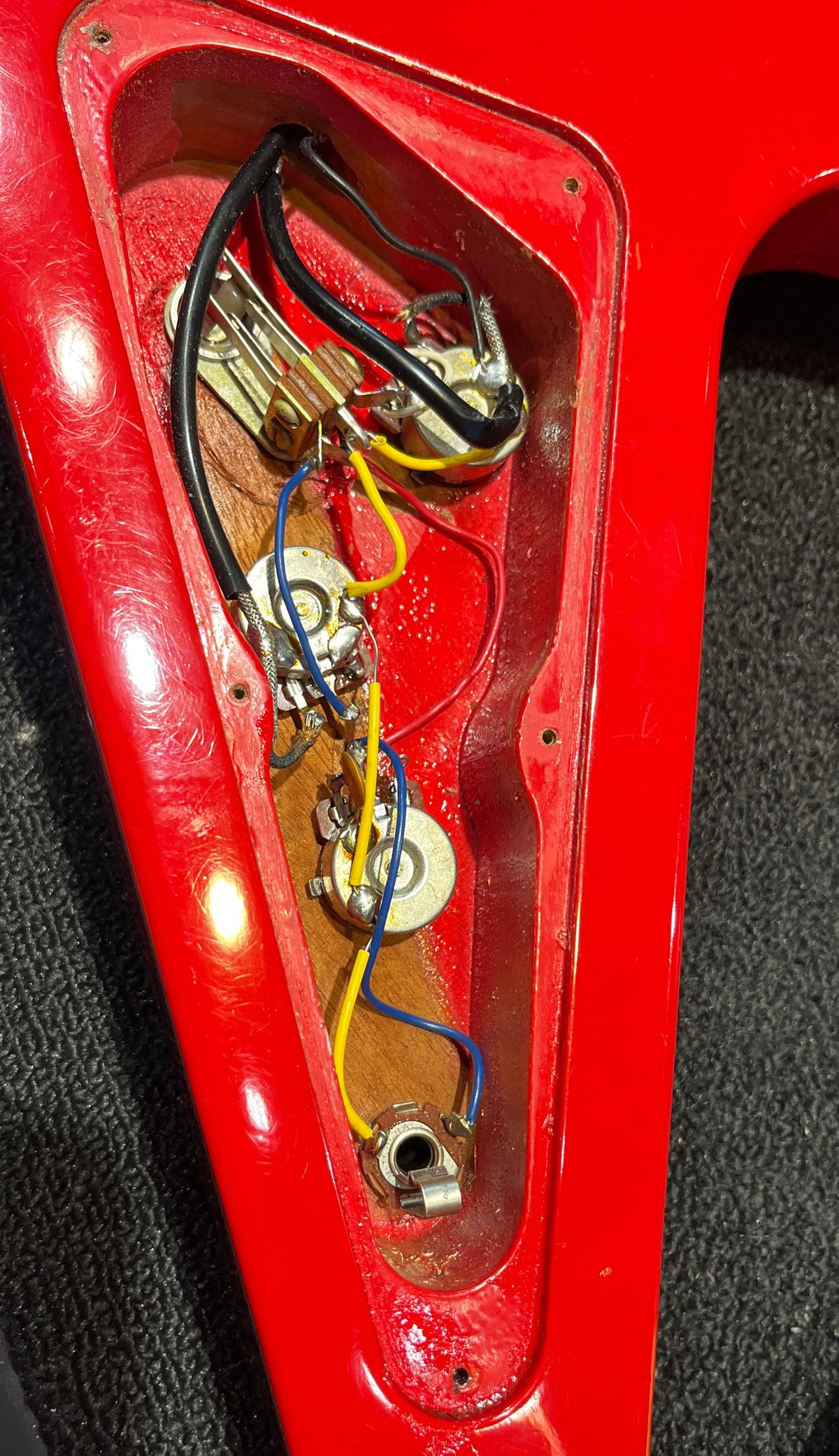 Gibson Flying V XPL Ferrari Red 1985 Electric Guitars