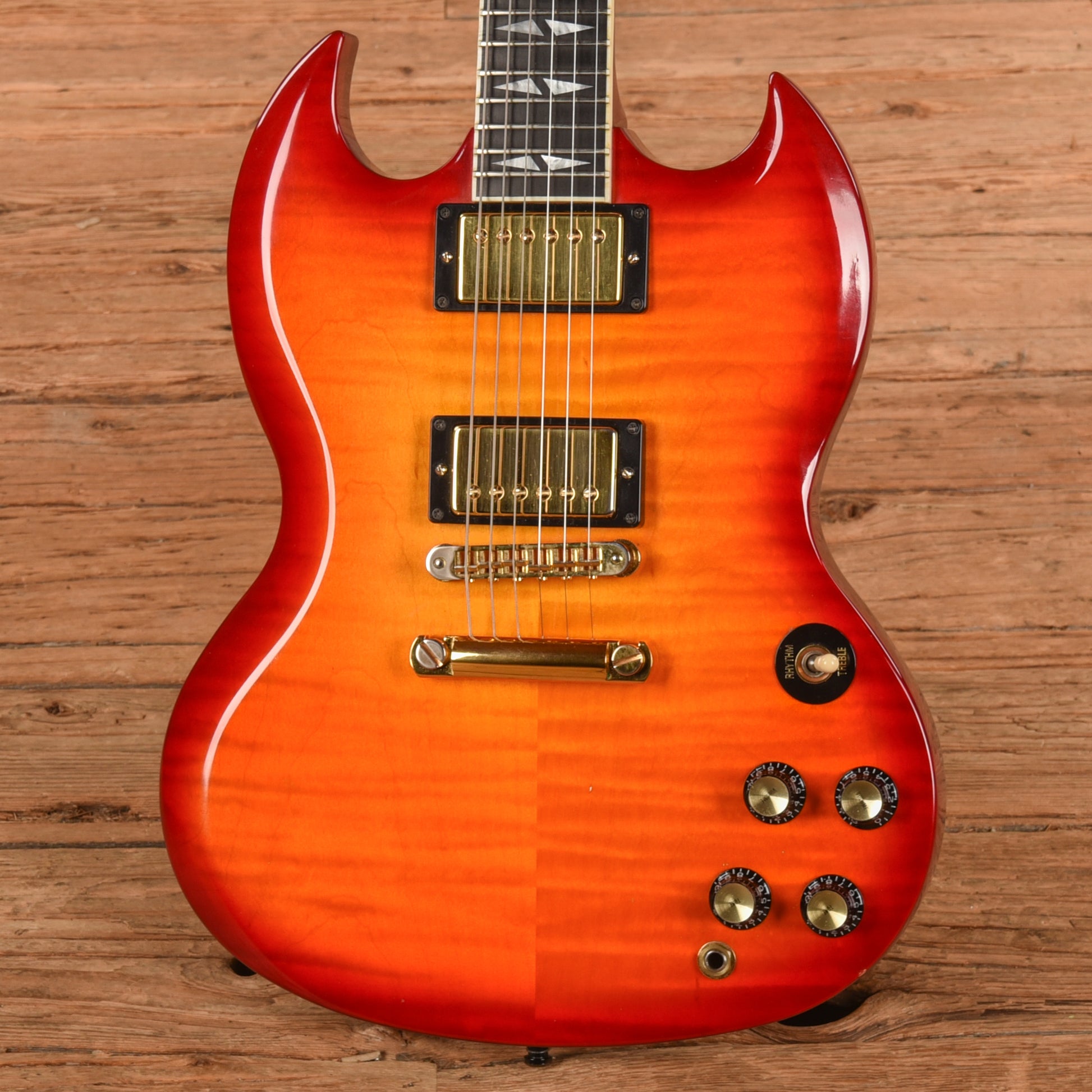 Gibson Gibson SG Supreme (Model SGSURB6A1) Sunburst 2001 Electric Guitars