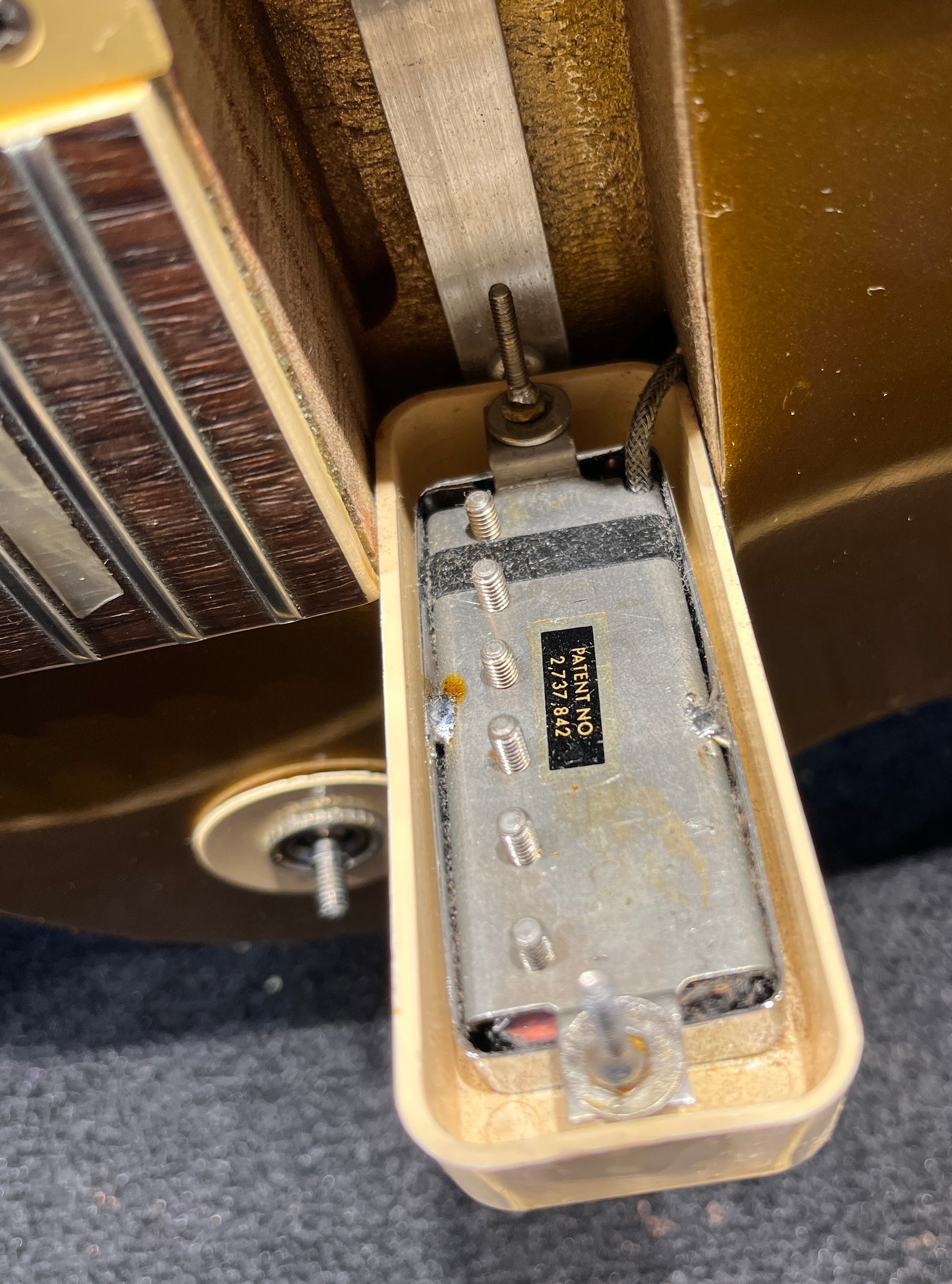 Gibson Les Paul Deluxe Goldtop 1971 Electric Guitars