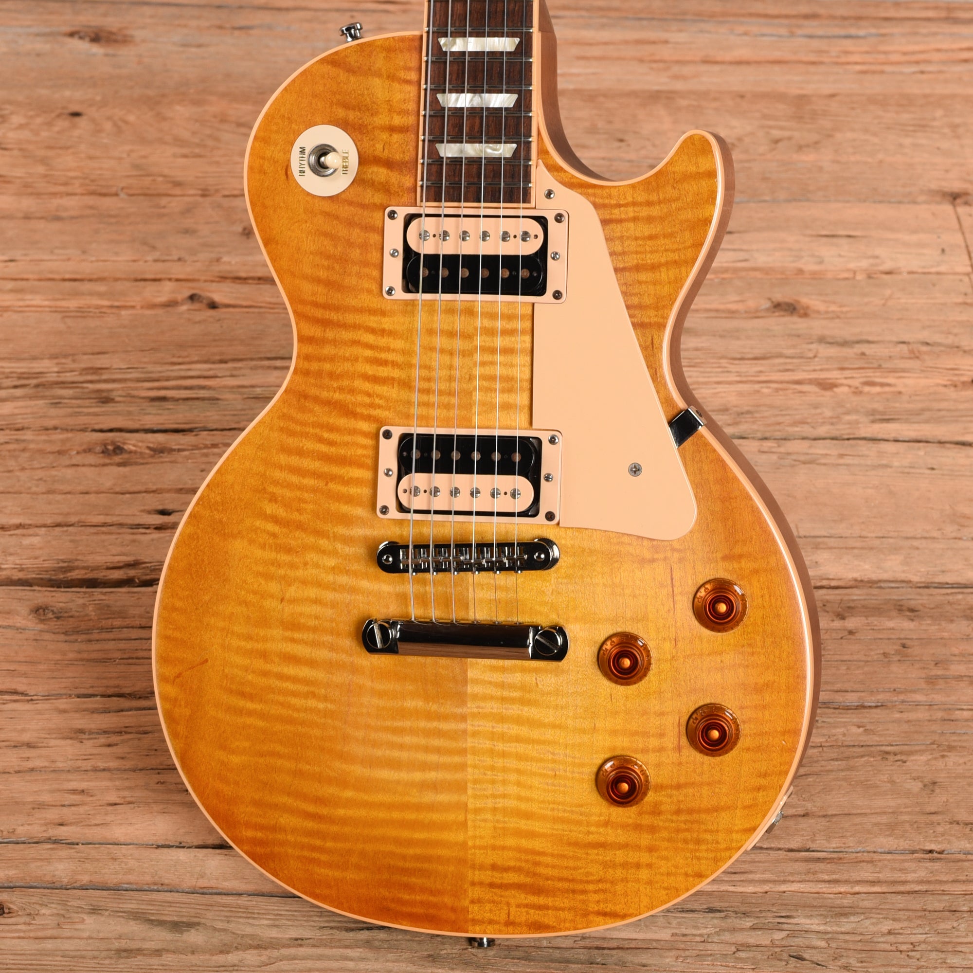 Gibson Les Paul Standard Faded Honeyburst 2007 Electric Guitars