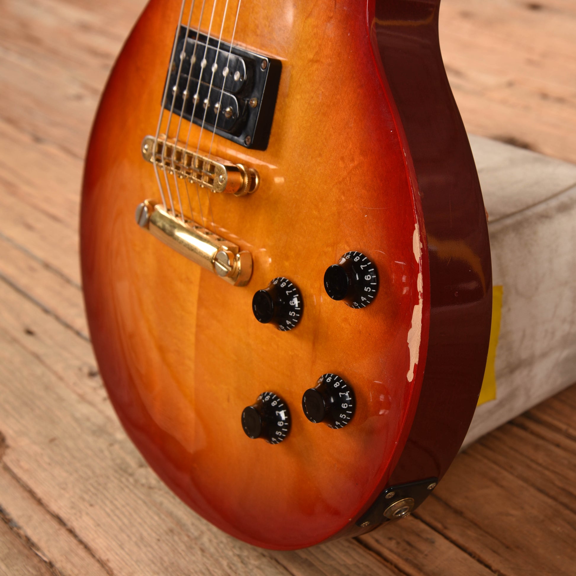 Gibson Les Paul Studio Lite Sunburst 1993 Electric Guitars
