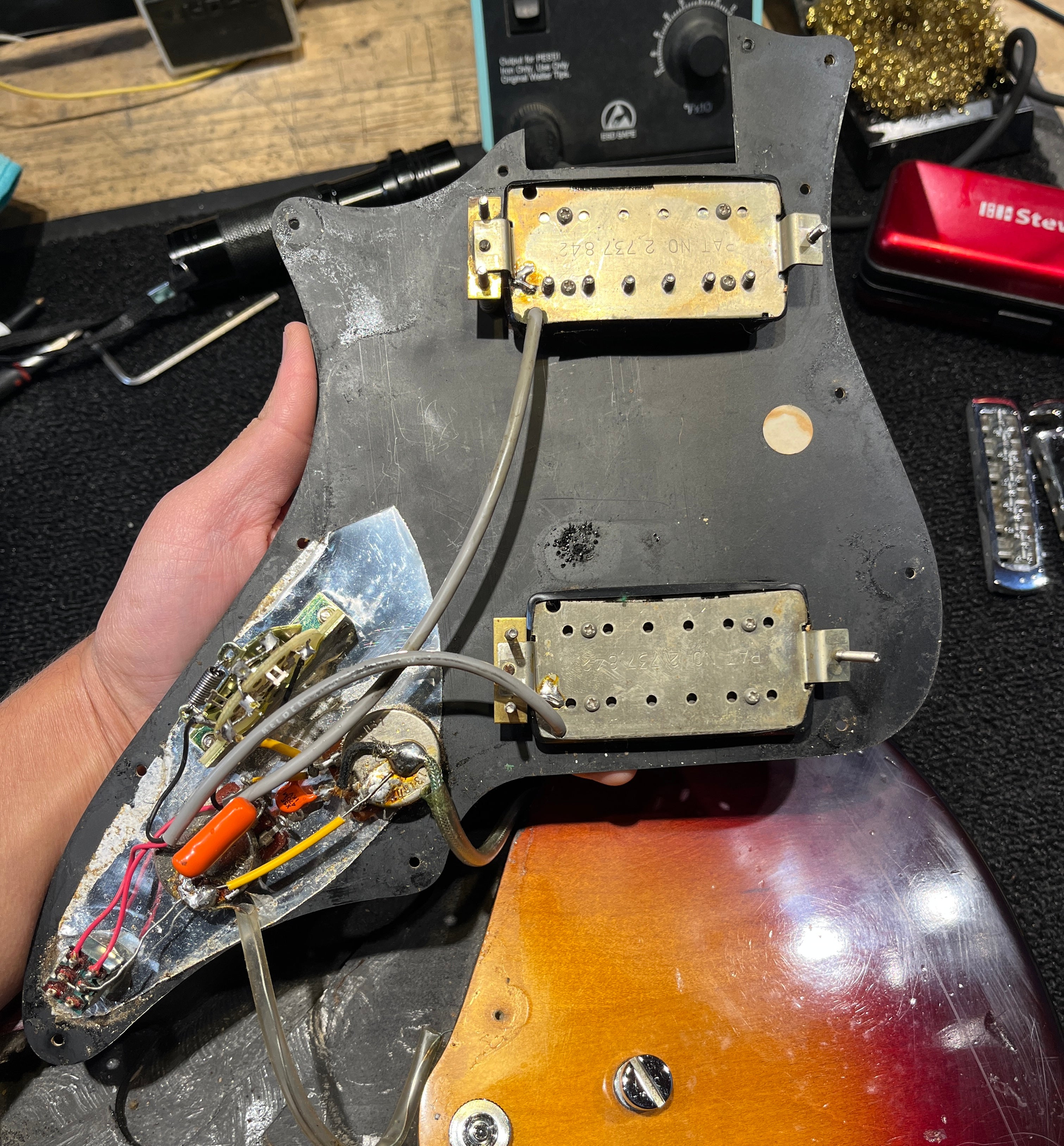 Gibson Victory MV2 CM Sunburst 1981 Electric Guitars