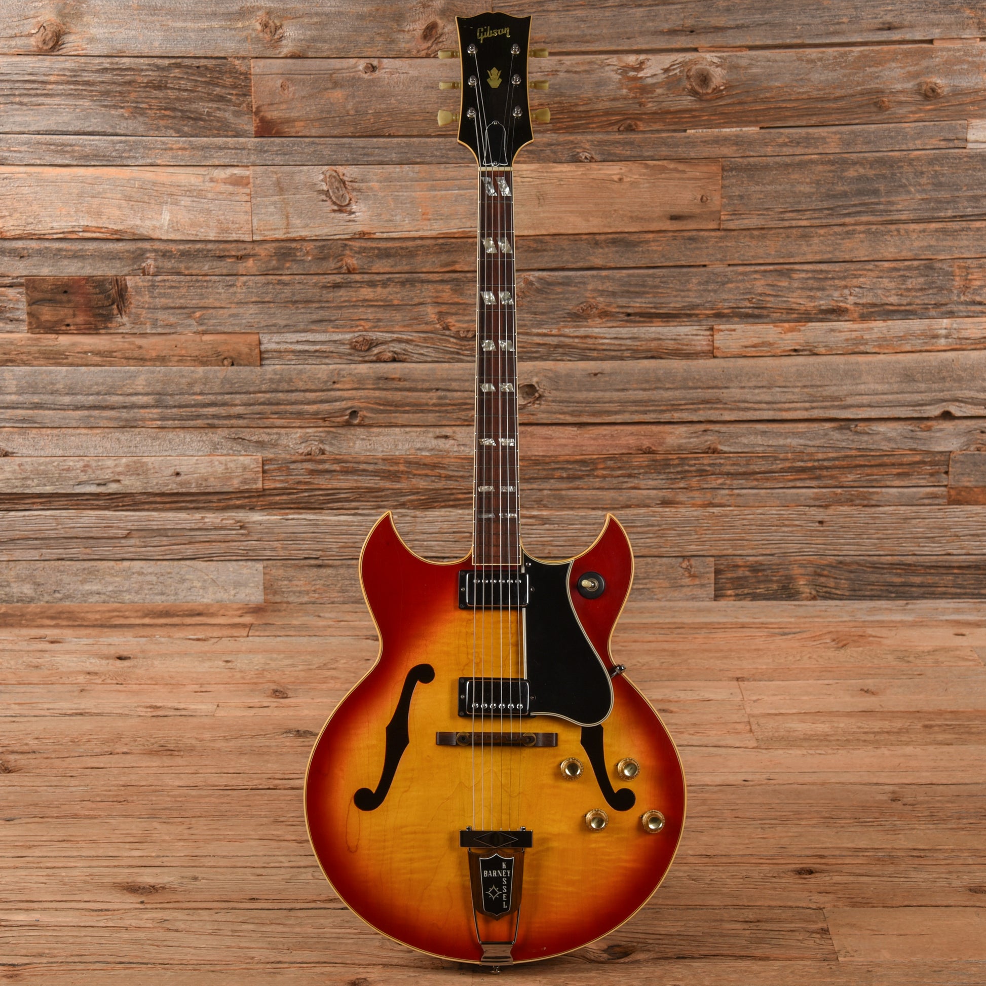 Gibson Barney Kessel Regular Sunburst 1967 Electric Guitars / Hollow Body