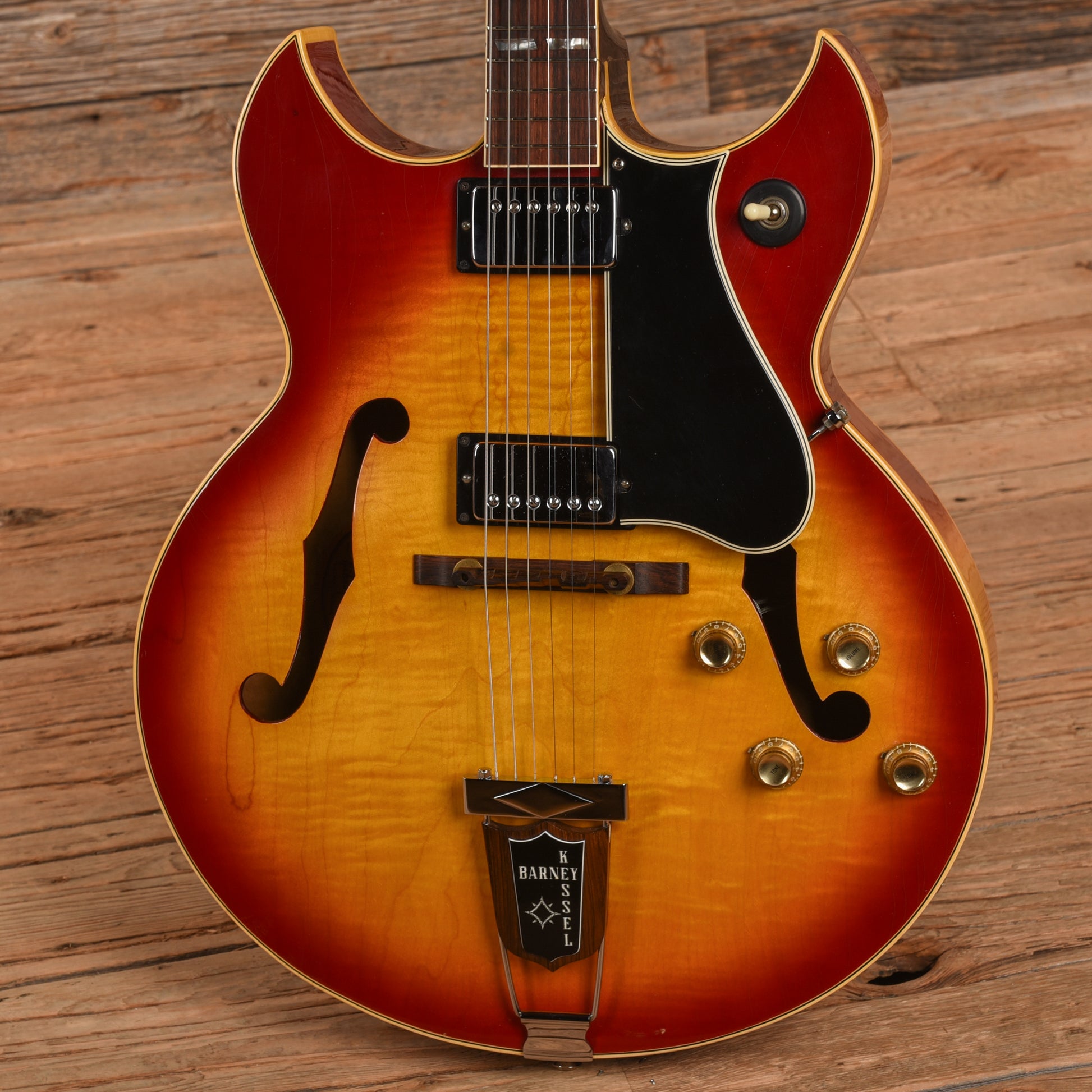 Gibson Barney Kessel Regular Sunburst 1967 Electric Guitars / Hollow Body