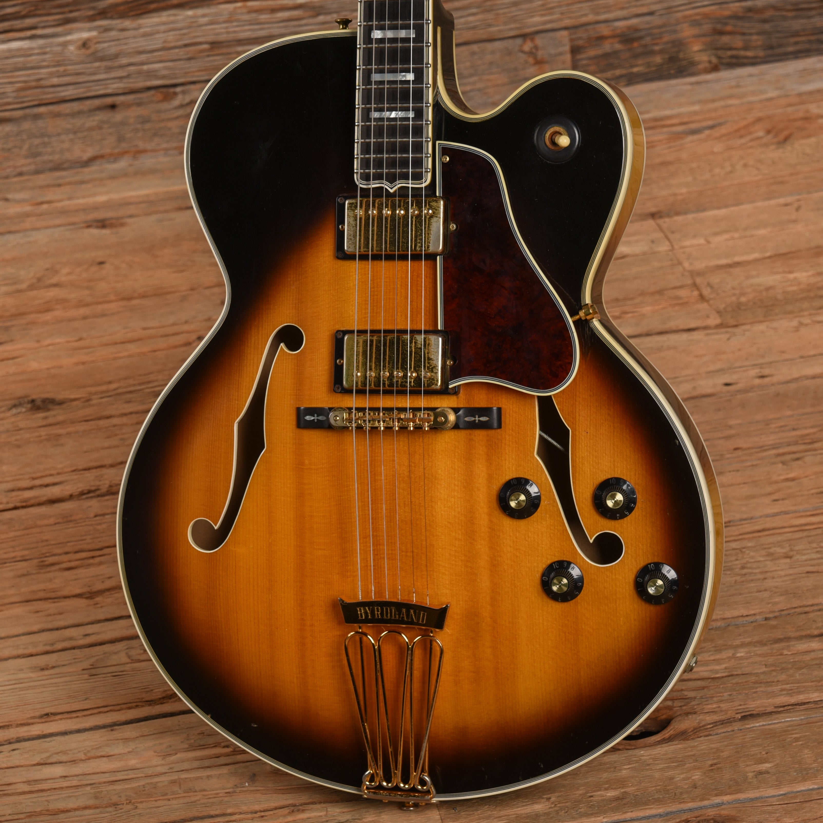 Gibson Byrdland Sunburst 1976 Electric Guitars / Hollow Body