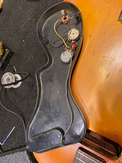 Gibson ES-120 T Sunburst 1965 Electric Guitars / Hollow Body