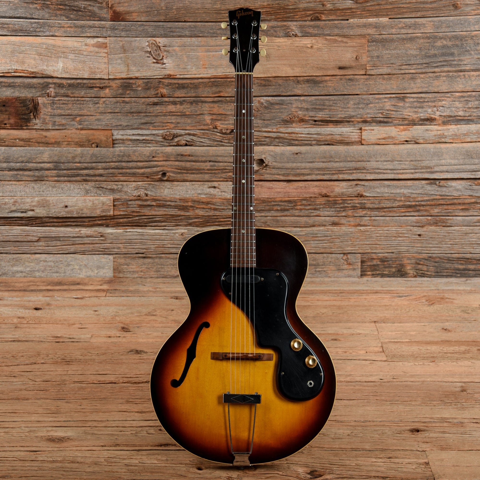 Gibson ES-120T Sunburst 1960s Electric Guitars / Hollow Body